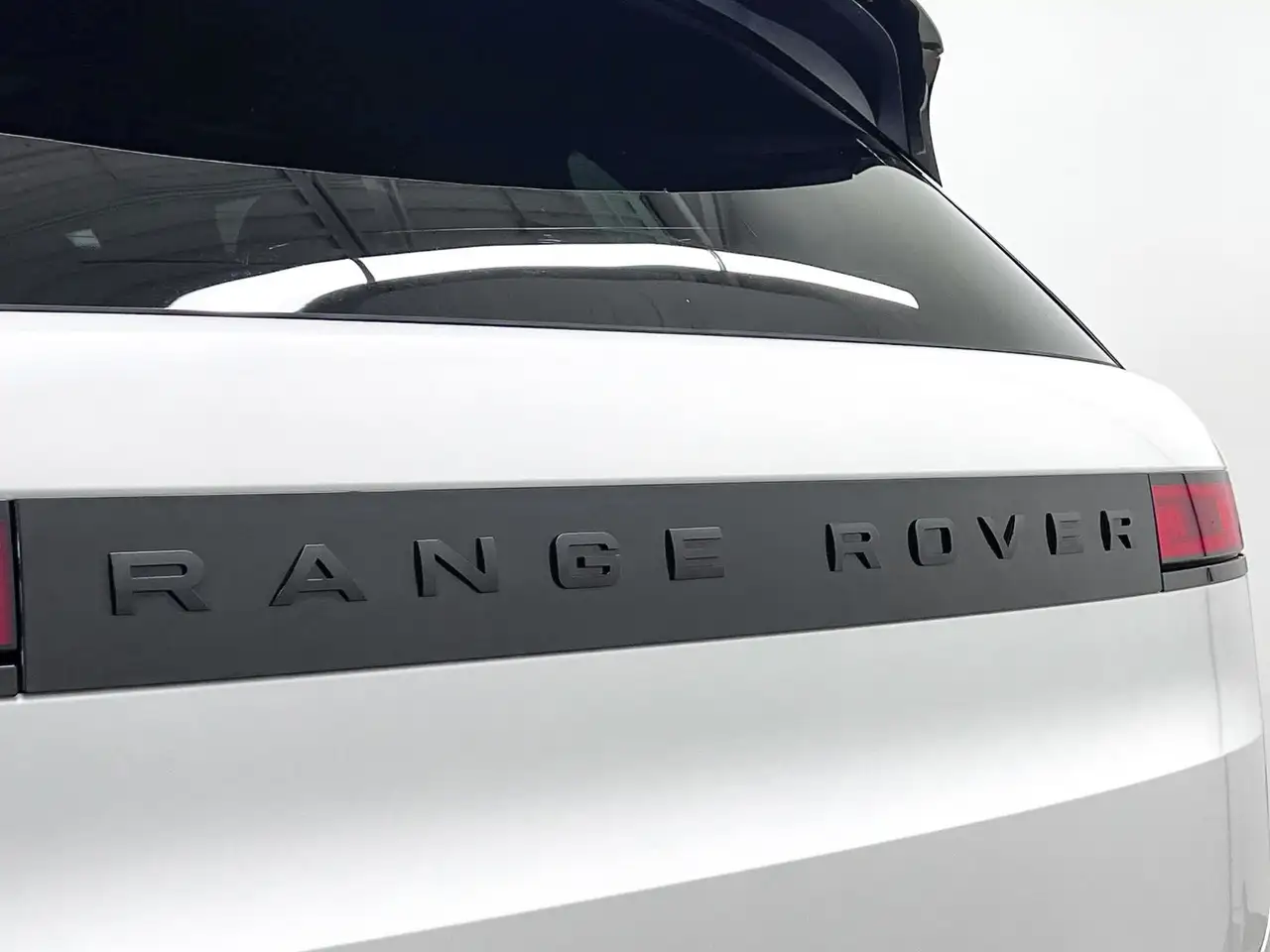 Land Rover Range Rover Sport снимка Land Rover Range Rover Sport