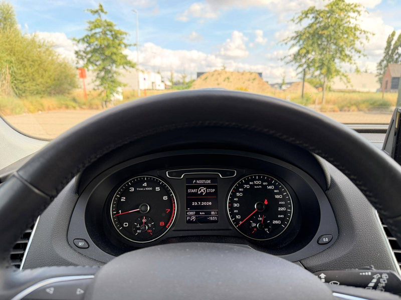 Audi Q3 Q3 2.0 TFSI Quattro S line S tronic — photo 9