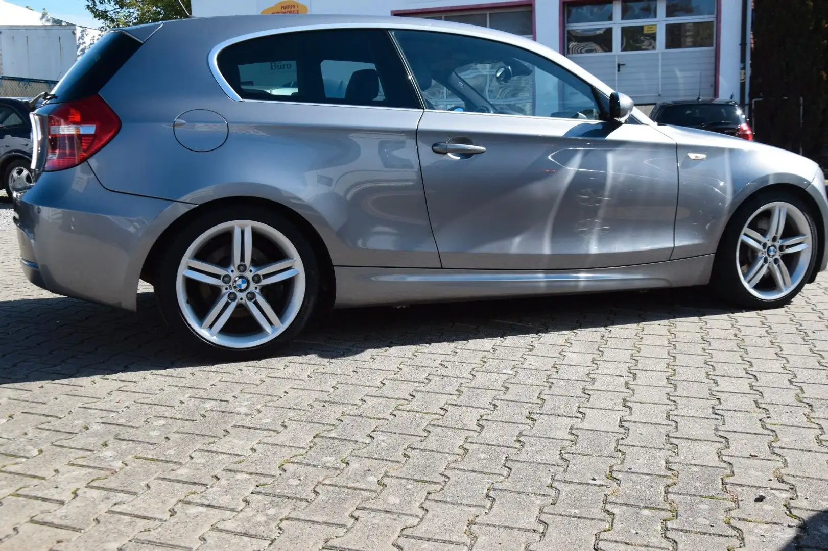 BMW 123 M-PaketSport/Carbon/TüvNEU/Automatik/Klima Grau - 1