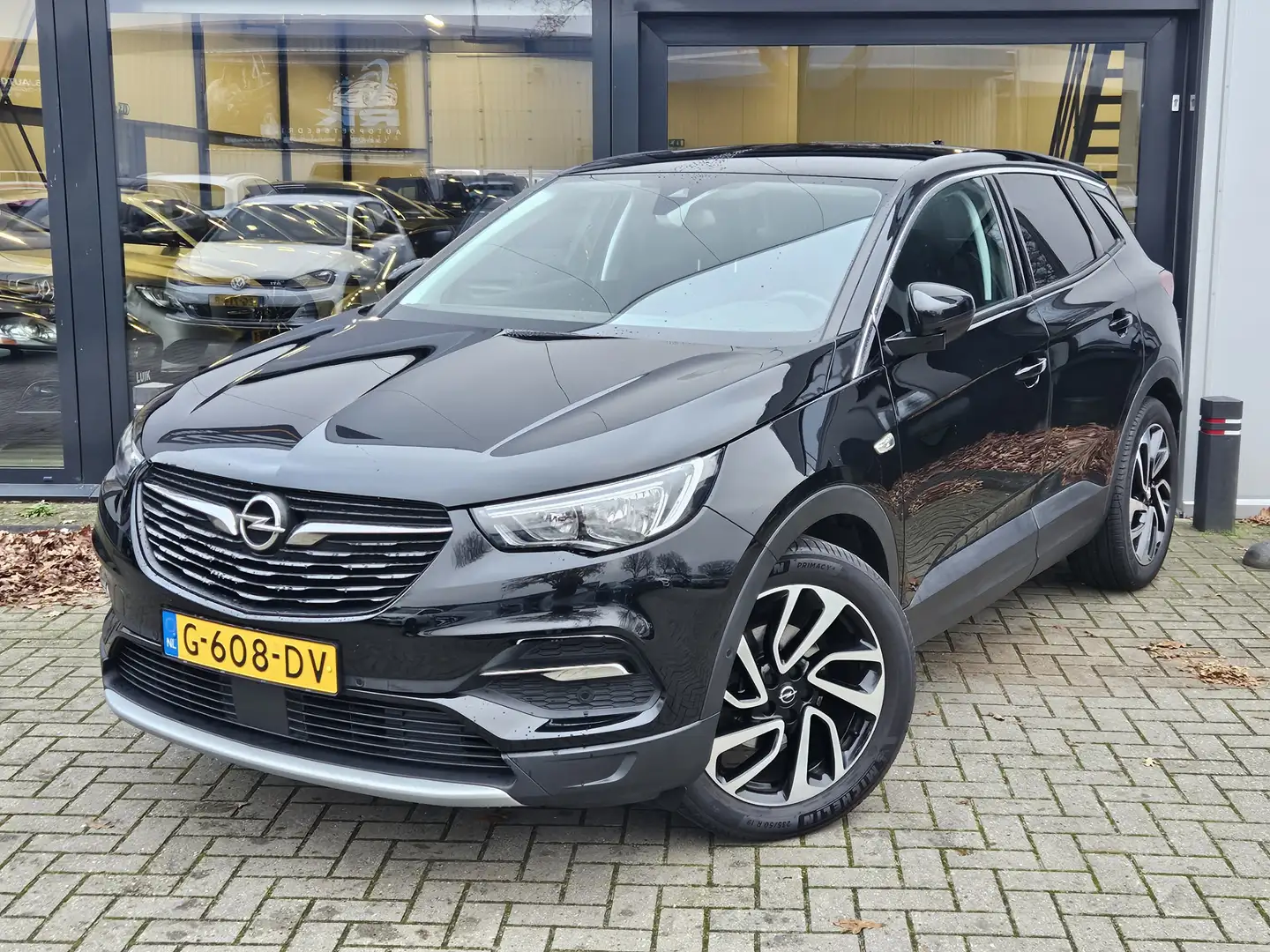 Opel Grandland X 1.2 Turbo Business Executive + KEYLESS + LM VELGEN Noir - 1