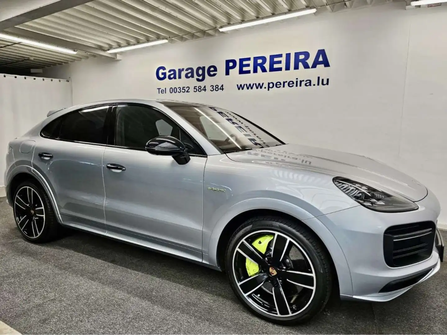 Porsche Cayenne COUPE TURBO S E-HYBRID KERAMIK SPORT PAKET PACK CH Gris - 1