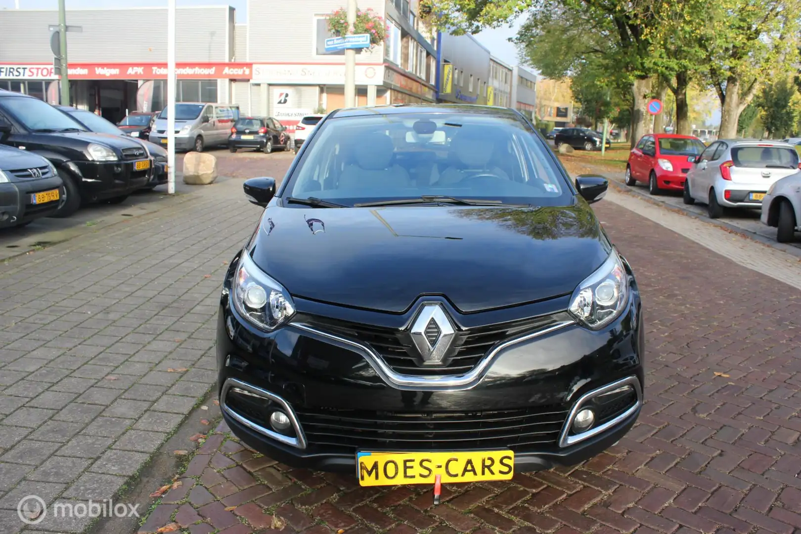 Renault Captur 0.9 TCe Dynamique NAVI / CLIMA / CAMERA / CRUISE Negro - 2
