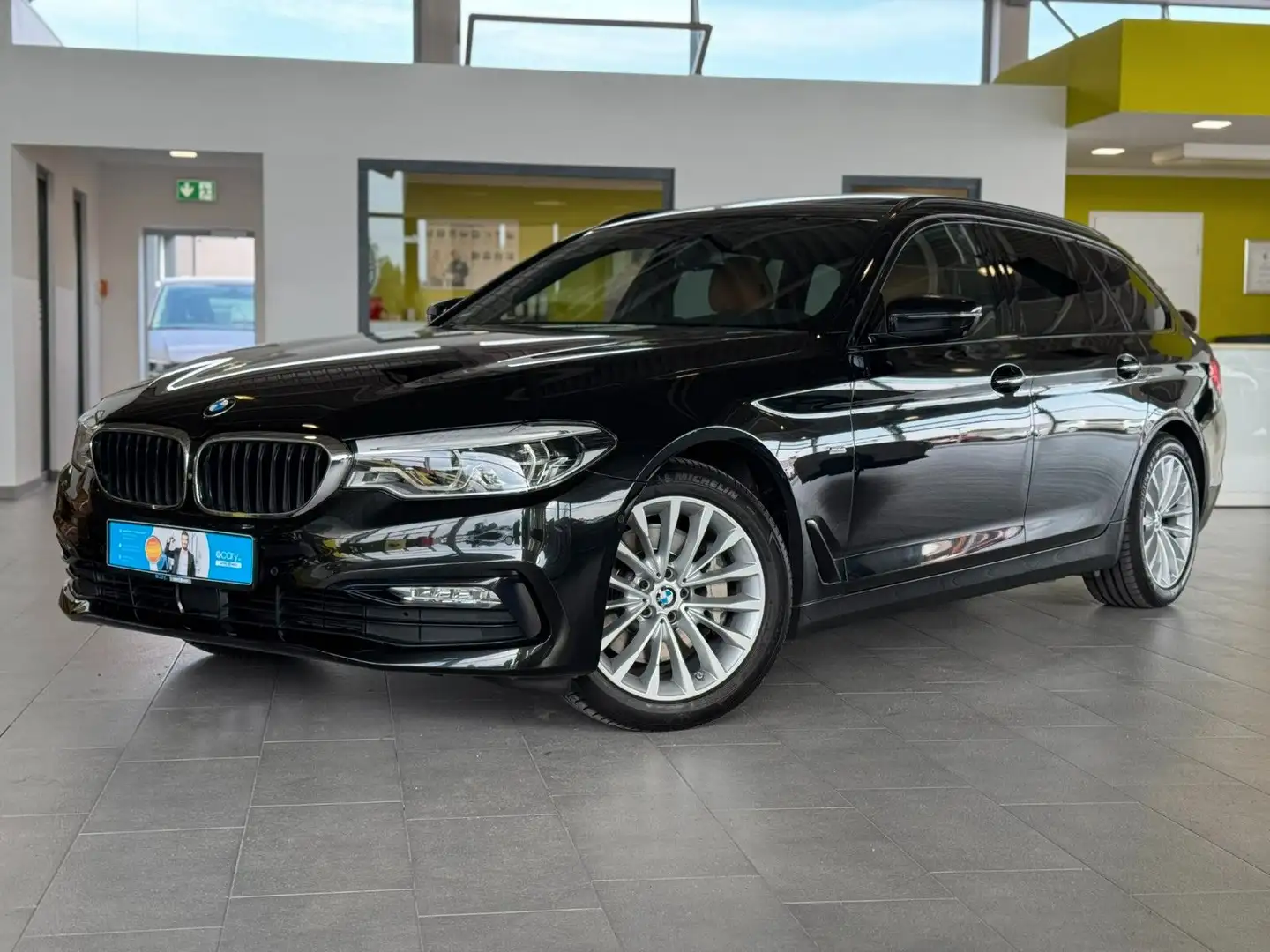 BMW 530 d xDrive Sport Line*Pano*Luft*HuD*DisplayKey* Noir - 1