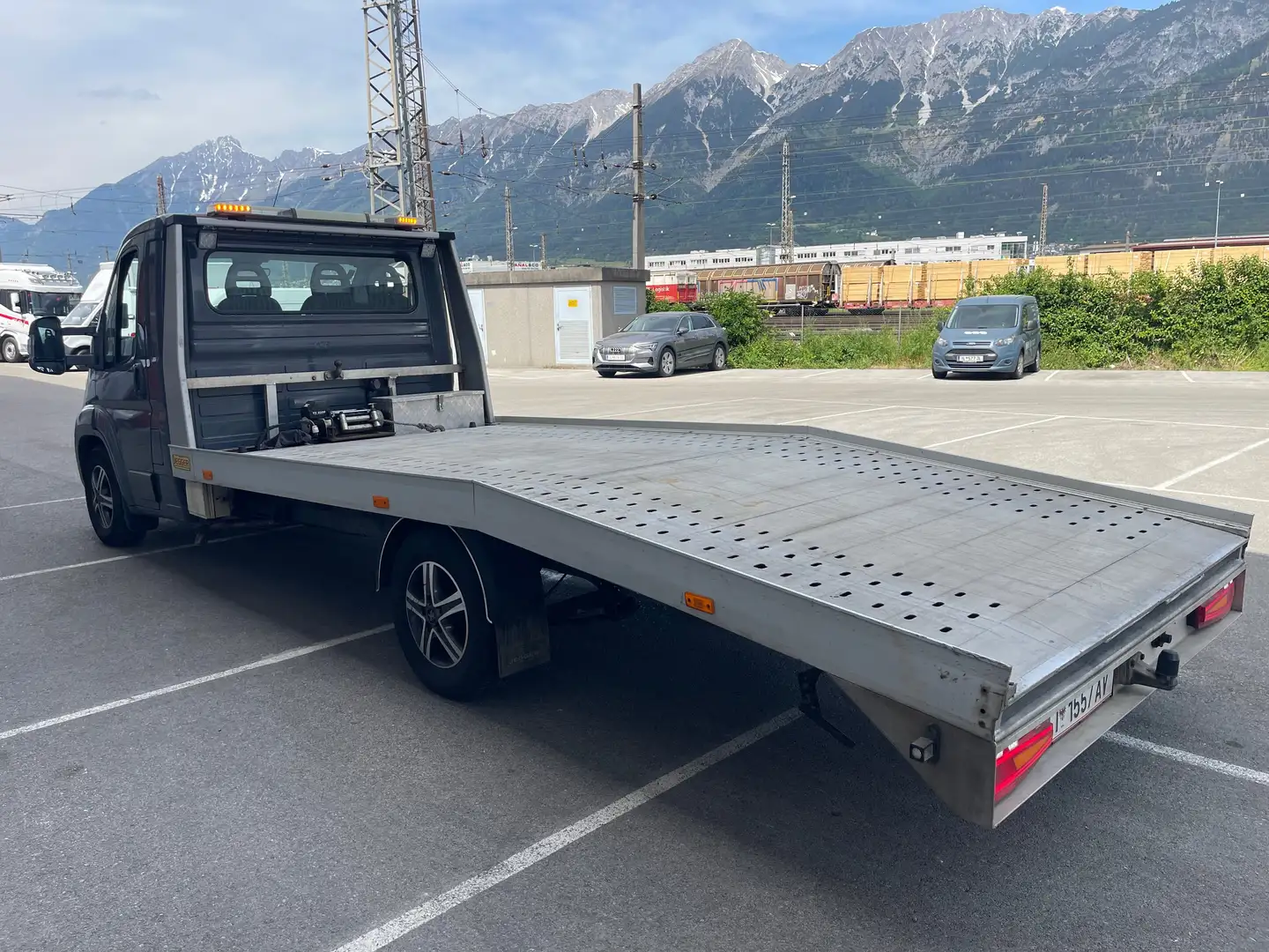 Peugeot Boxer Grau - 2