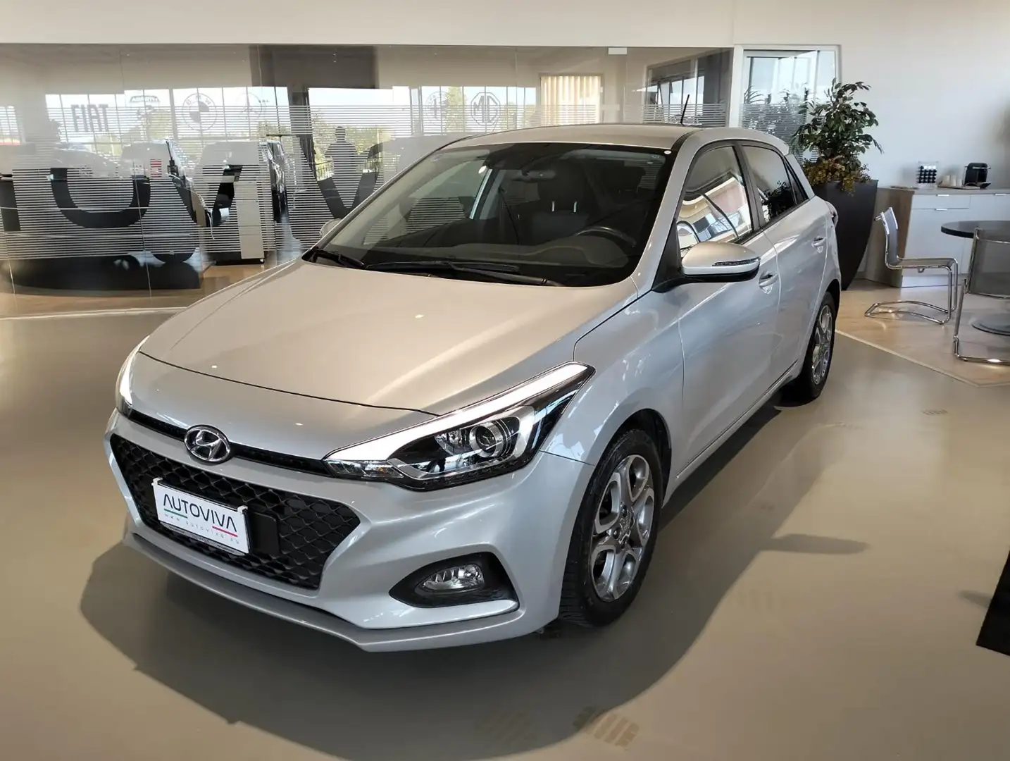 Hyundai i20 1.2 84 CV 5 porte Prime Grigio - 1