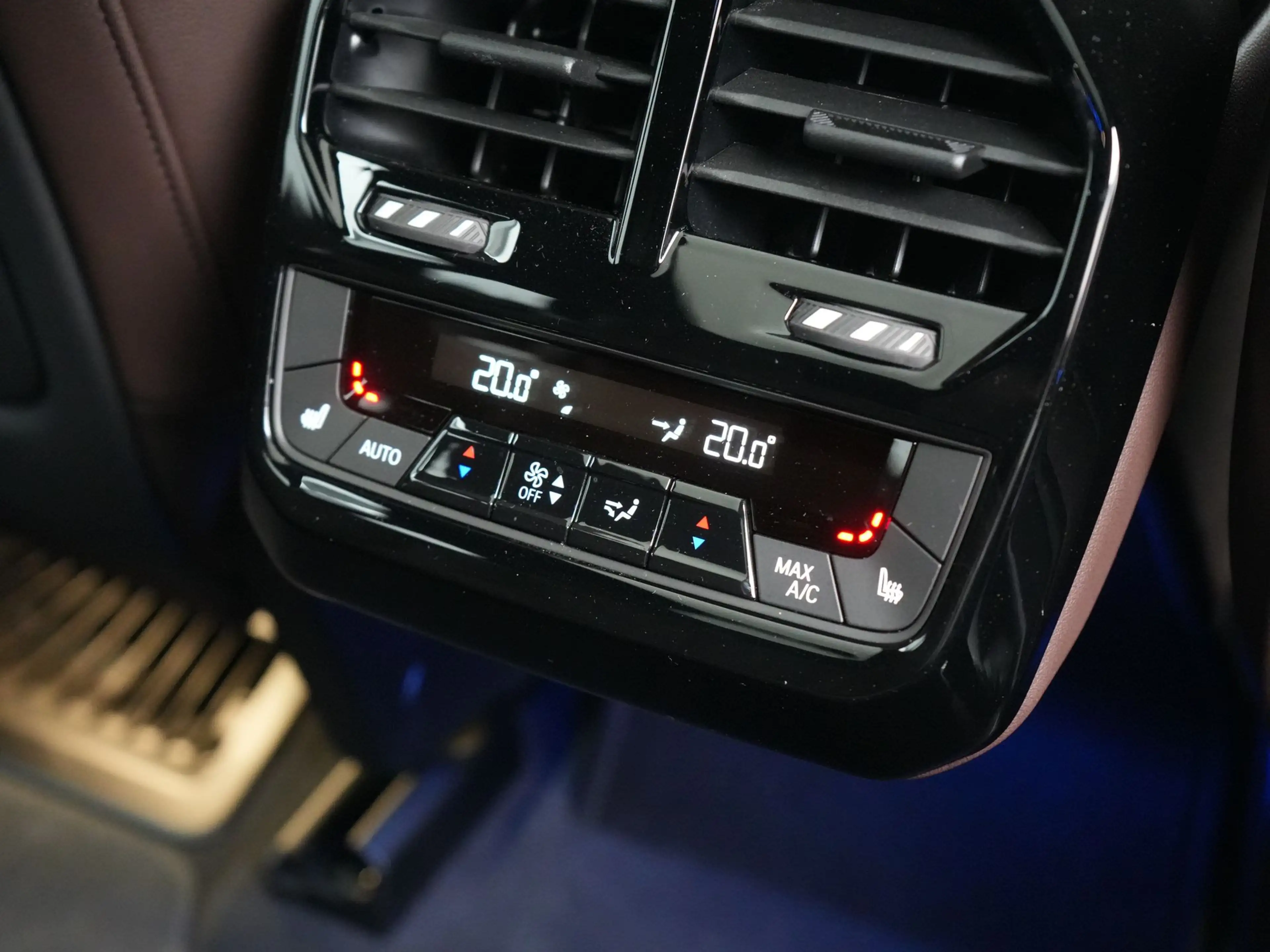 BMW iX xDrive40 Excellence 77 kWh 327pk | SOH 96,9% | Tre — photo 16