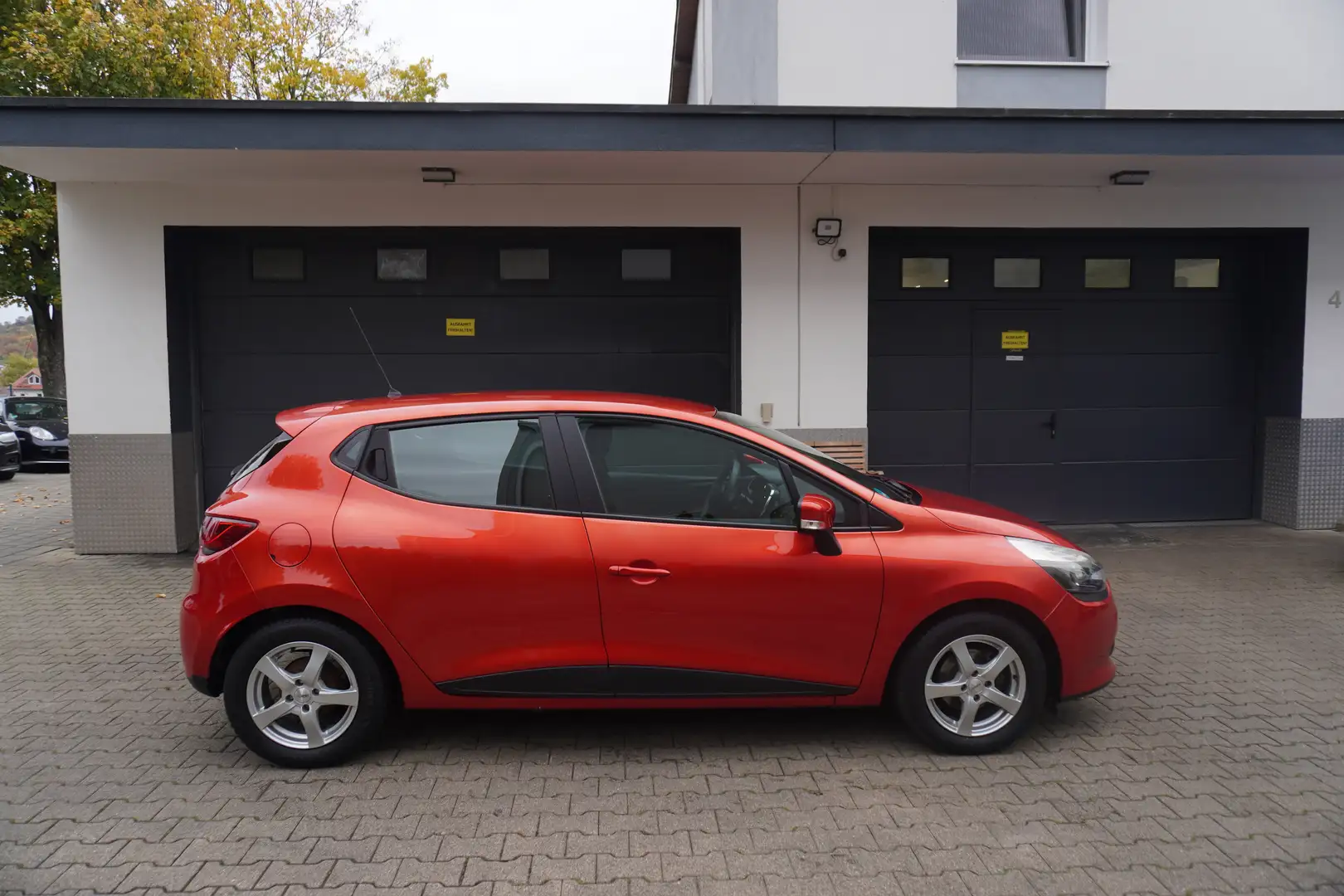 Renault Clio 0.9 TCe Eco-Drive KLIMA+NAVI+ALU+TEMPO+Org.53.Tkm Rouge - 2