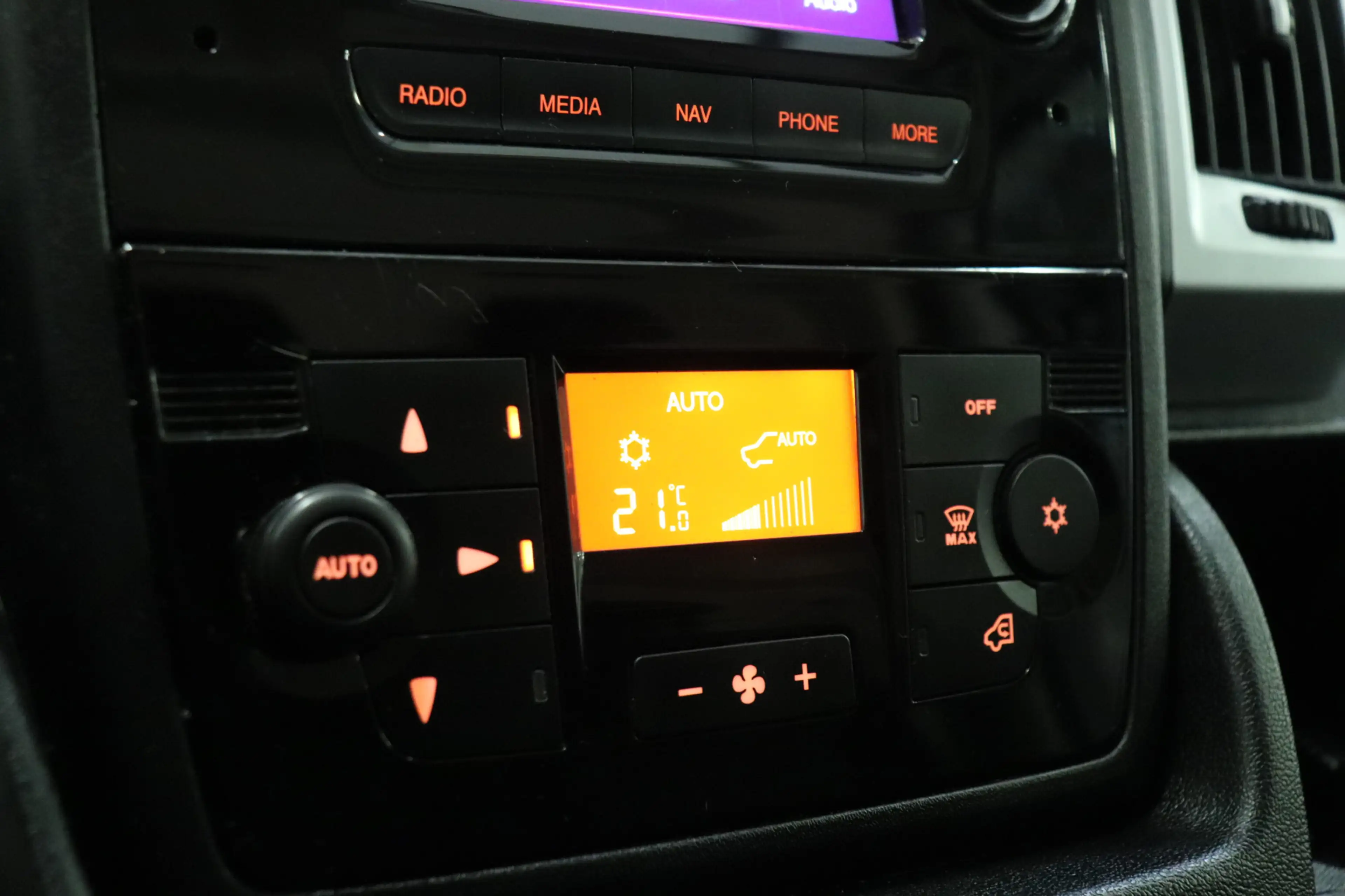 Fiat Ducato 2.3 MJ 140PK Automaat L3H2 EURO 6 - AC/Climate - N — photo 14