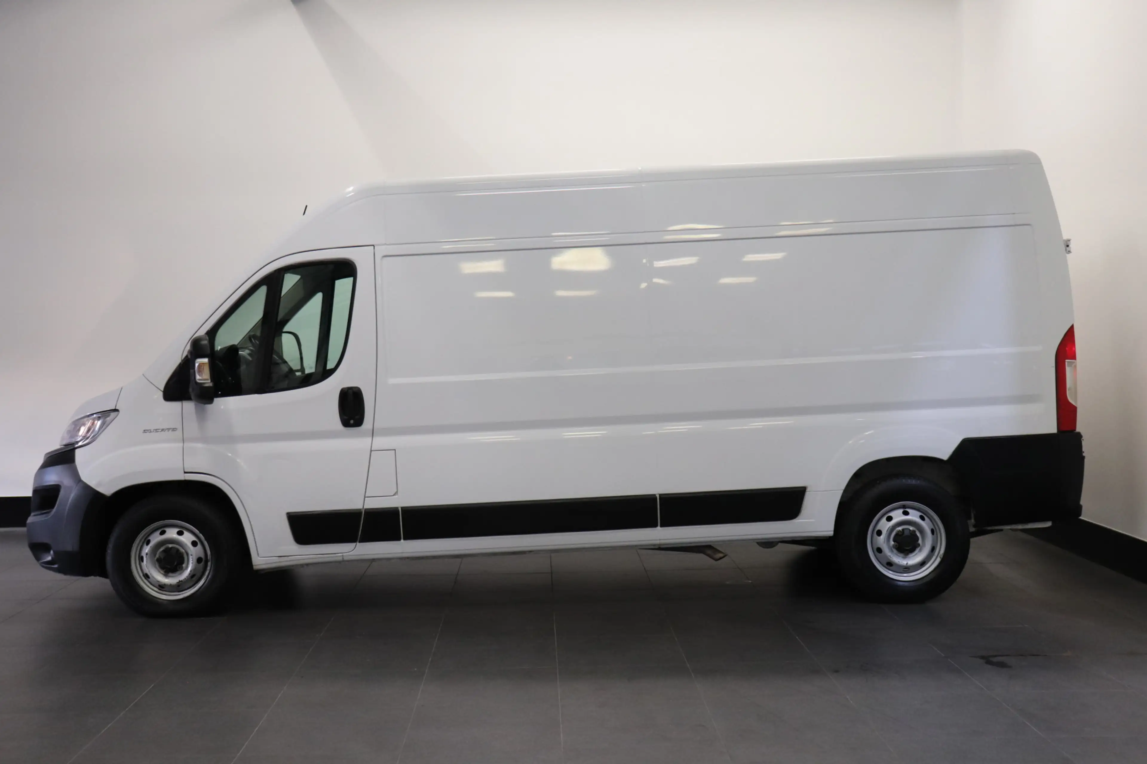 Fiat Ducato 2.3 MJ 140PK Automaat L3H2 EURO 6 - AC/Climate - N — photo 10