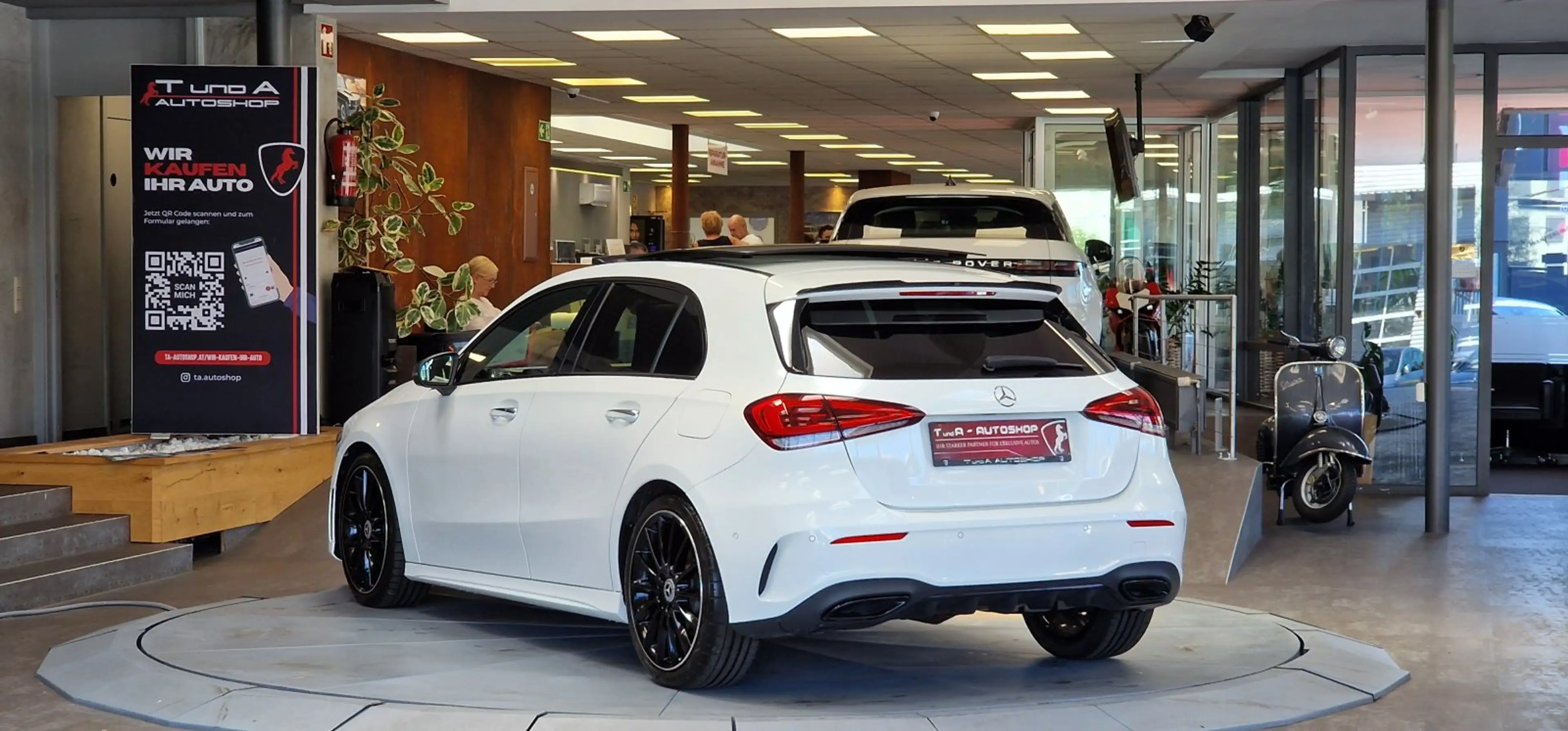 Mercedes-Benz A 250 AMG-Paket *Pano*Memory-Sitz*Ambiente — photo 6