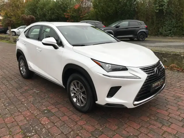 Lexus NX 300 *Hybrid*Automatik*Kamera*Sitz-u.Lenkradhz*