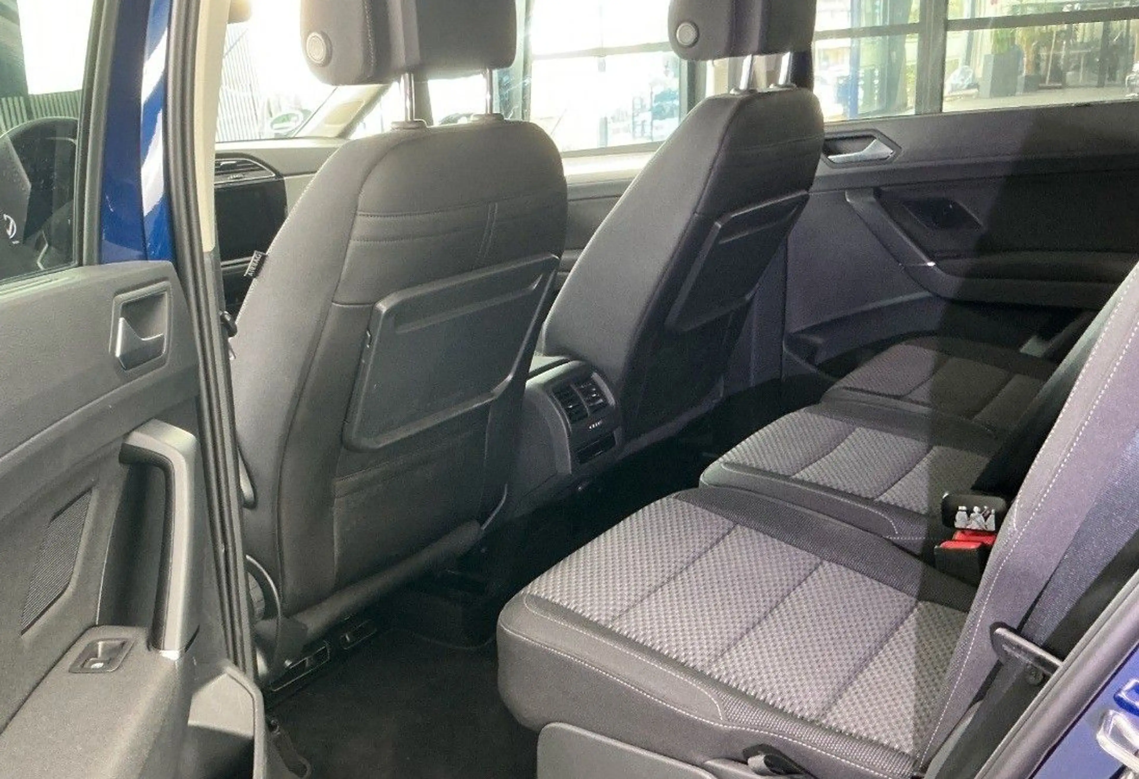 Volkswagen Touran TOURAN 1.5 TSI DSG Comfortline — photo 5