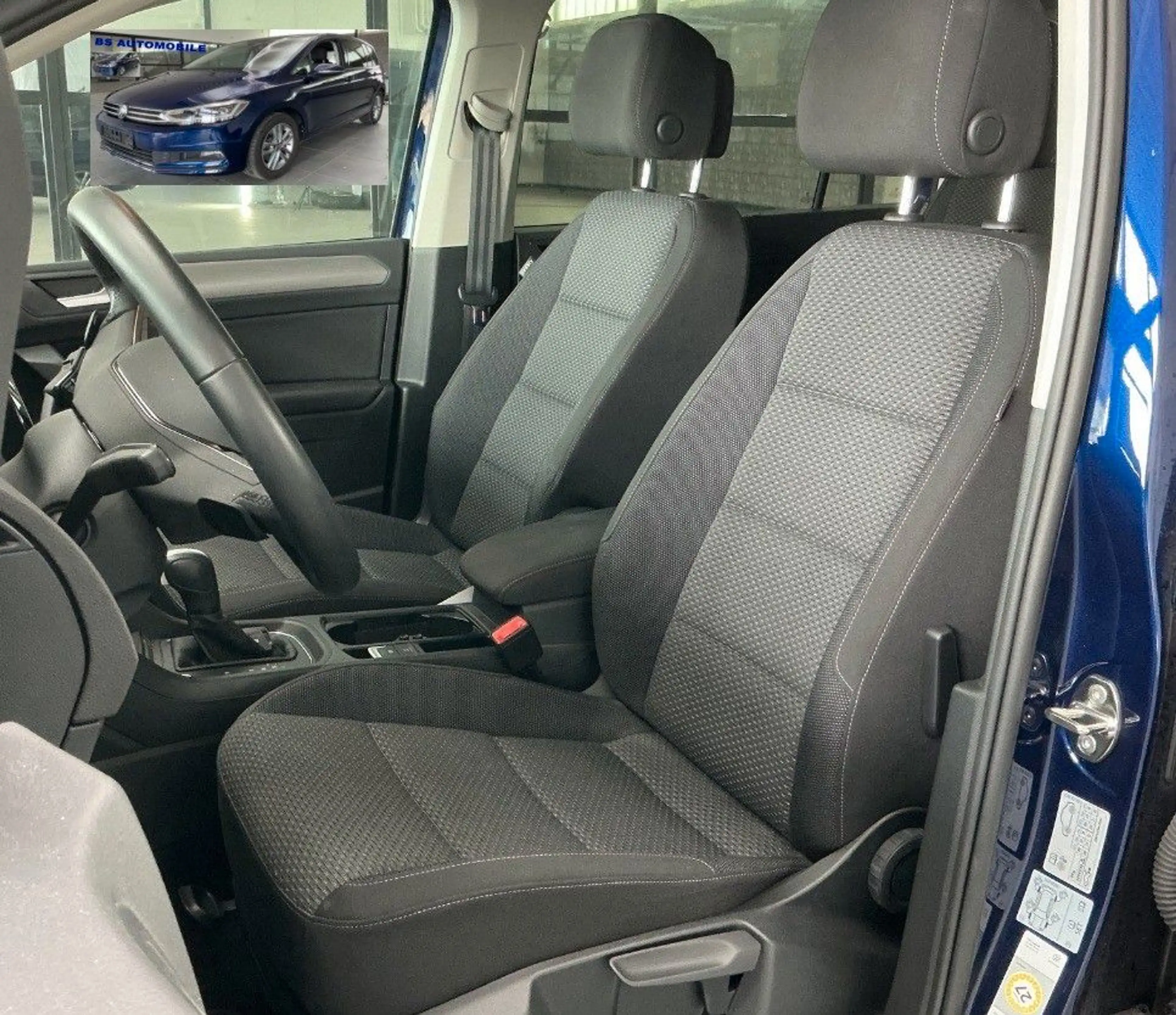 Volkswagen Touran TOURAN 1.5 TSI DSG Comfortline — photo 4