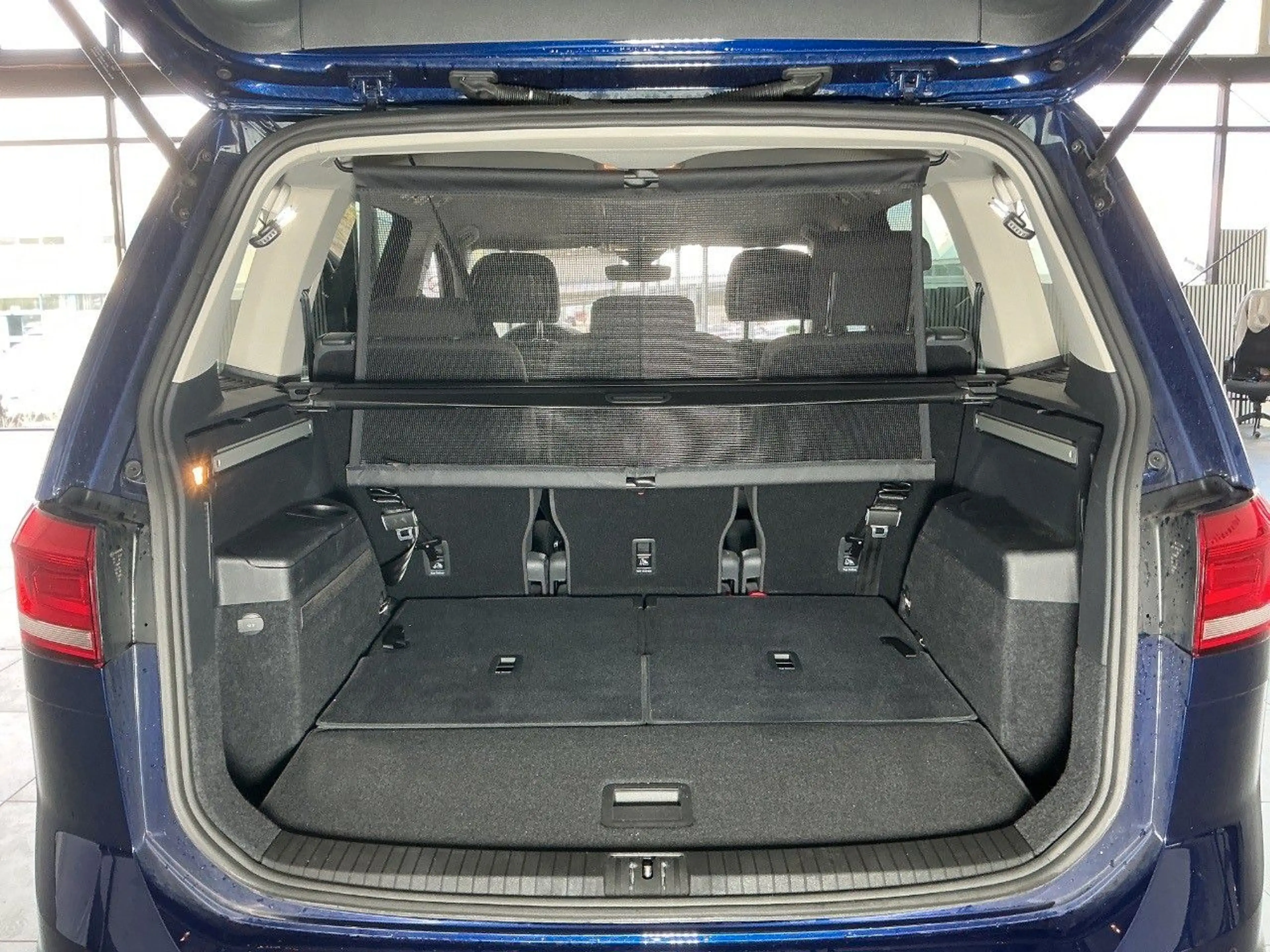 Volkswagen Touran TOURAN 1.5 TSI DSG Comfortline — photo 6