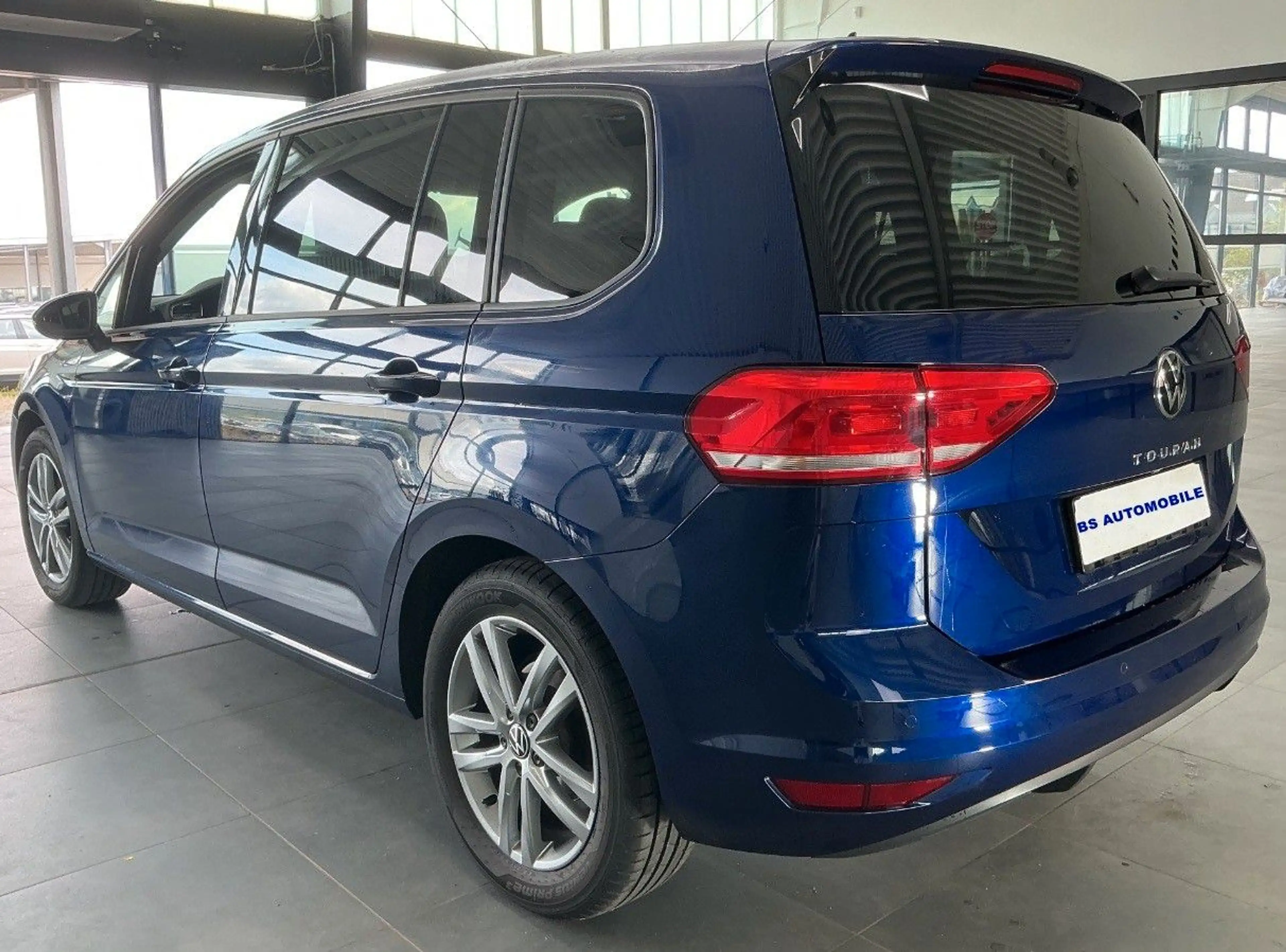 Volkswagen Touran TOURAN 1.5 TSI DSG Comfortline — photo 2