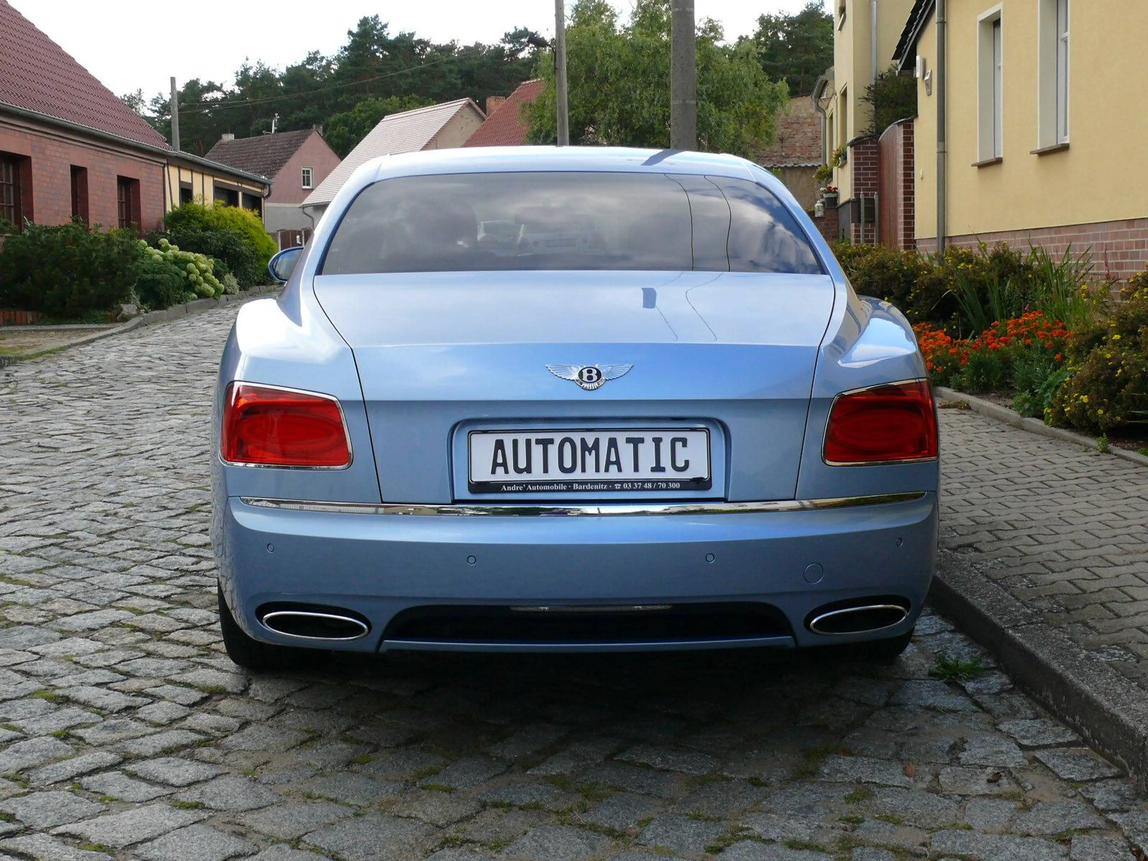 Bentley Flying Spur Top 1 Vorbesitzer 625 PS Scheckheft unfallfrei — photo 11