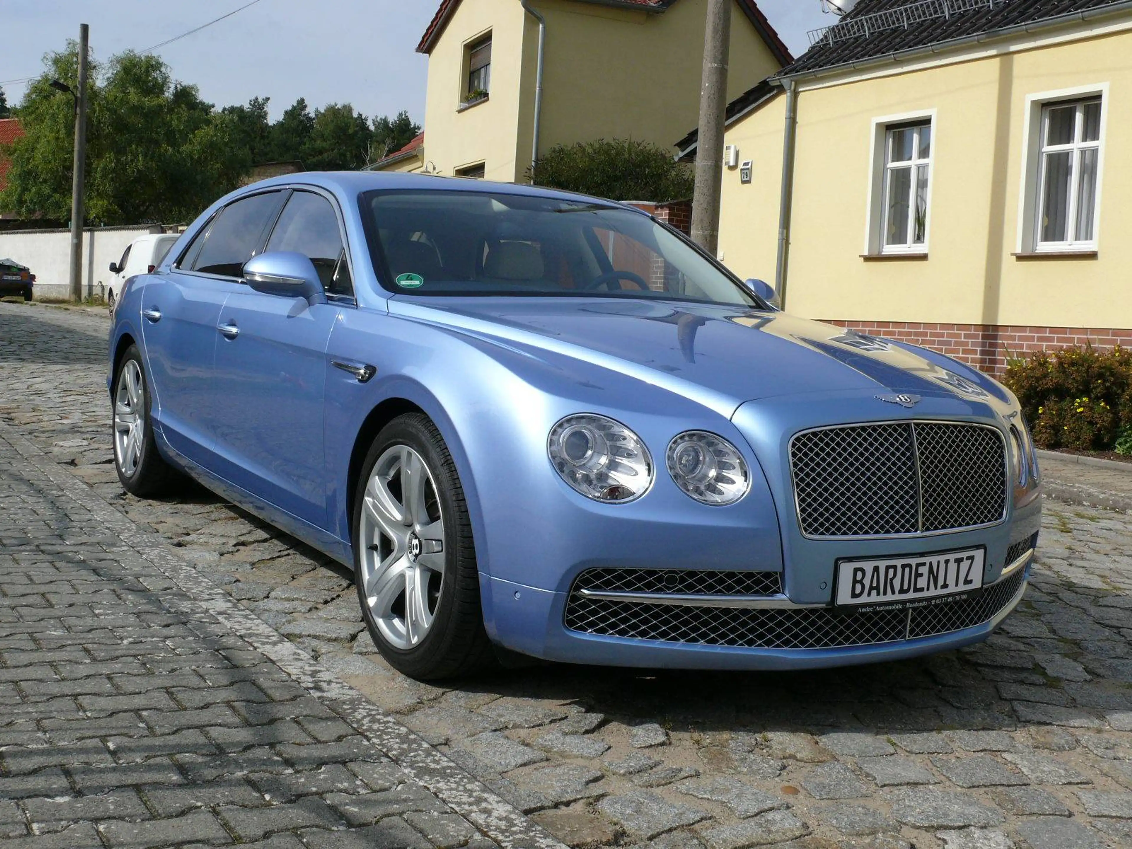 Bentley Flying Spur Top 1 Vorbesitzer 625 PS Scheckheft unfallfrei — photo 4