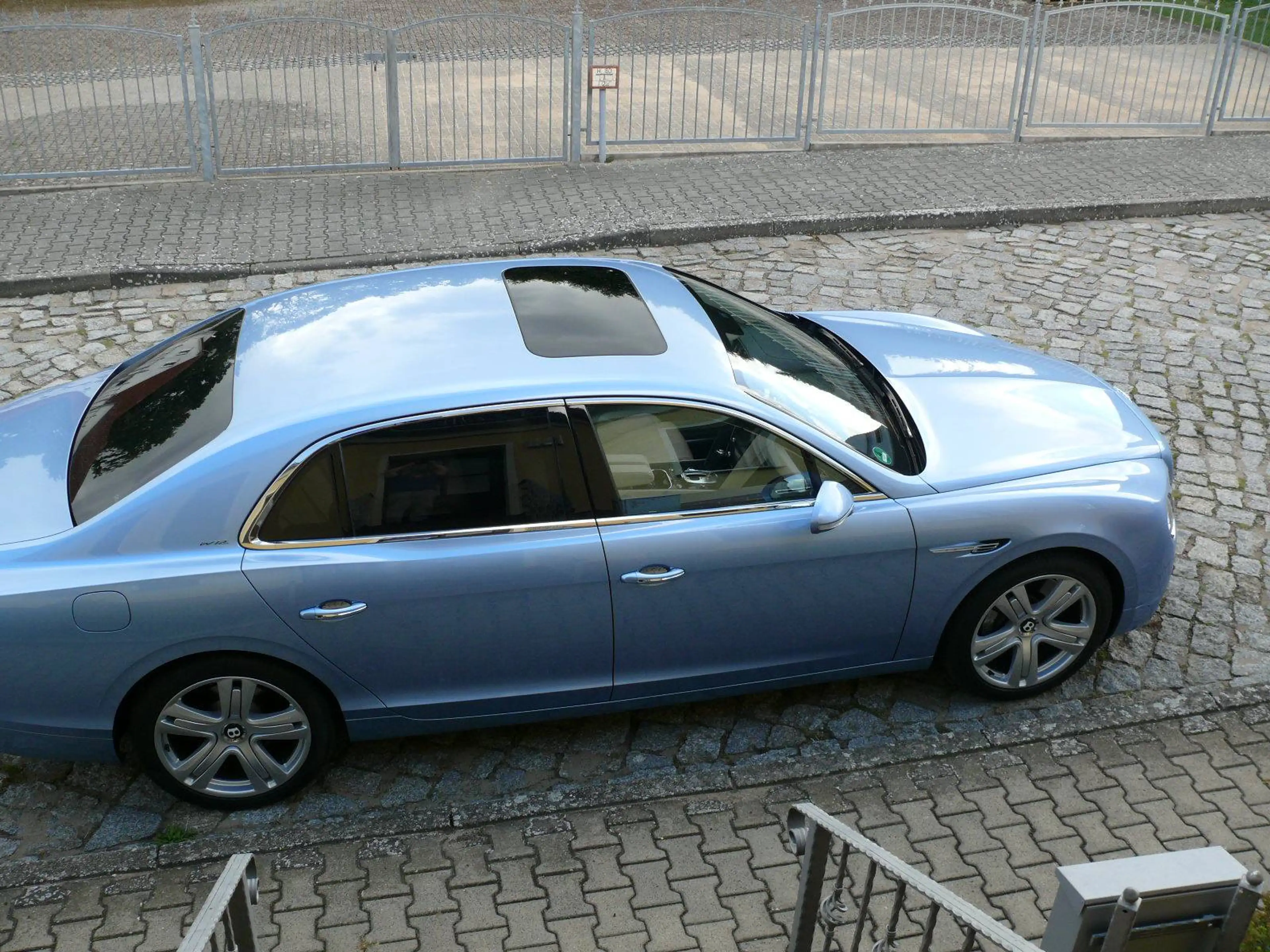 Bentley Flying Spur Top 1 Vorbesitzer 625 PS Scheckheft unfallfrei — photo 14