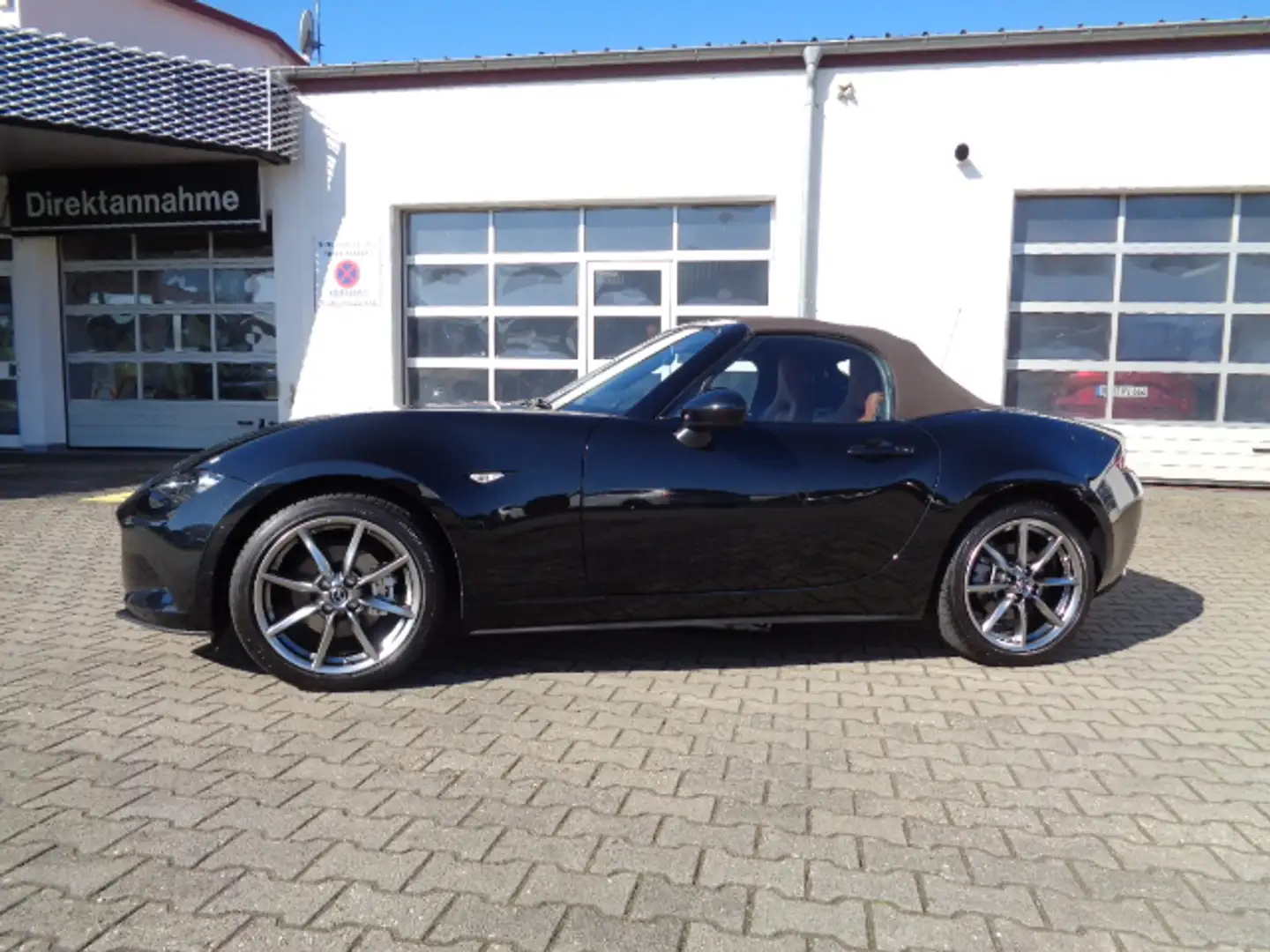 Mazda MX-5 2.0L SKYACTIV G 184PS KAZARI Schwarz - 2