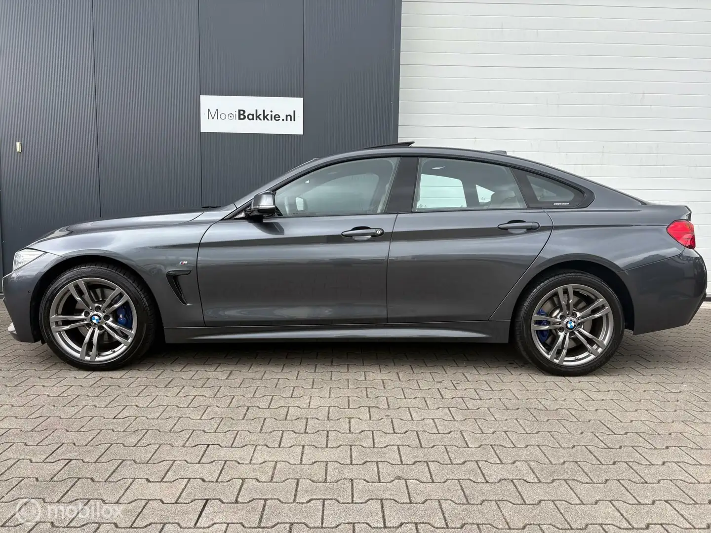 BMW 420 4-serie Gran Coupé 420i xDrive High Exe. M-SPORT / Grijs - 2