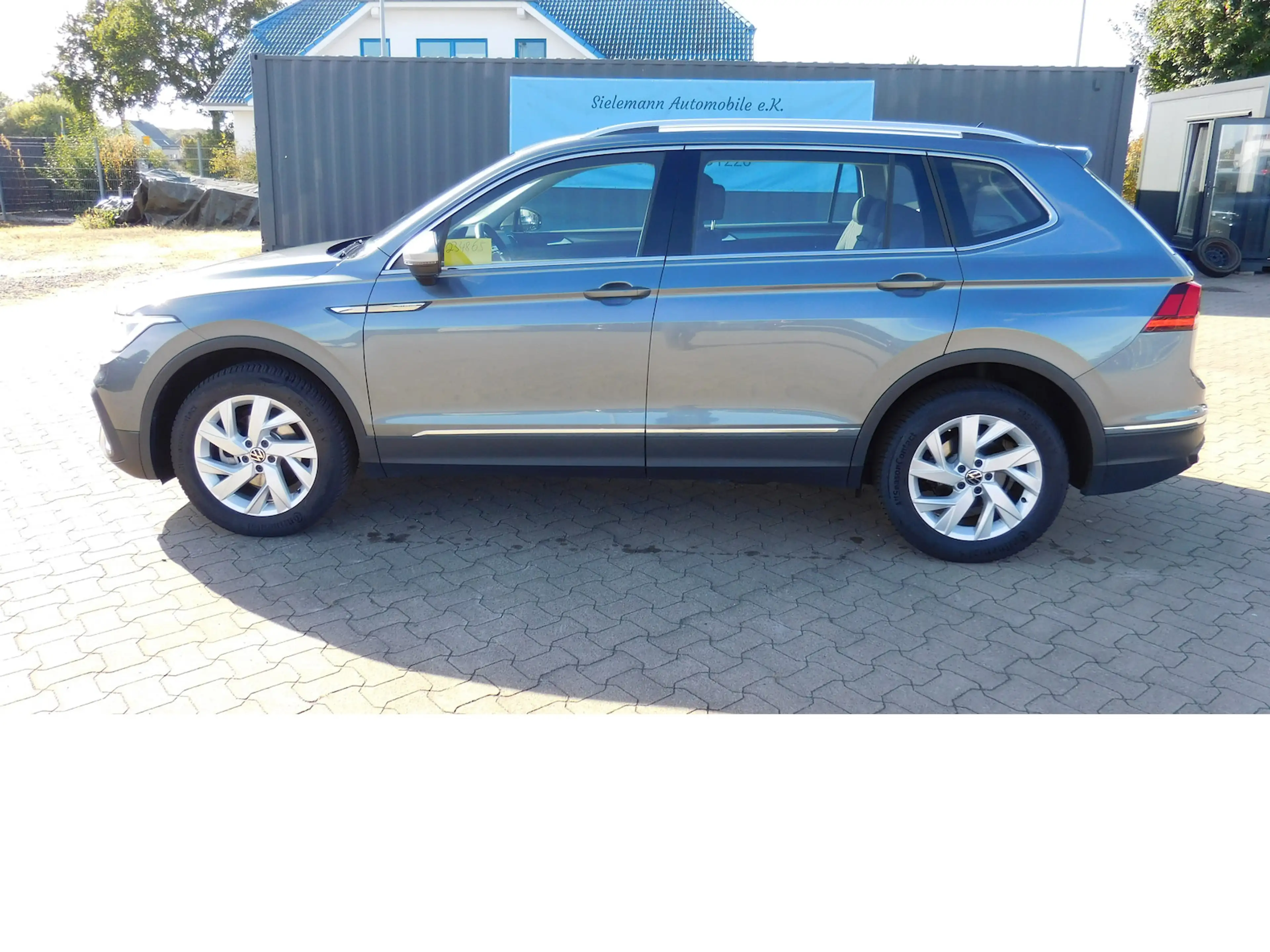 Volkswagen Tiguan Allspace 1.5 TSI Life 7 Sitze Navi DSG