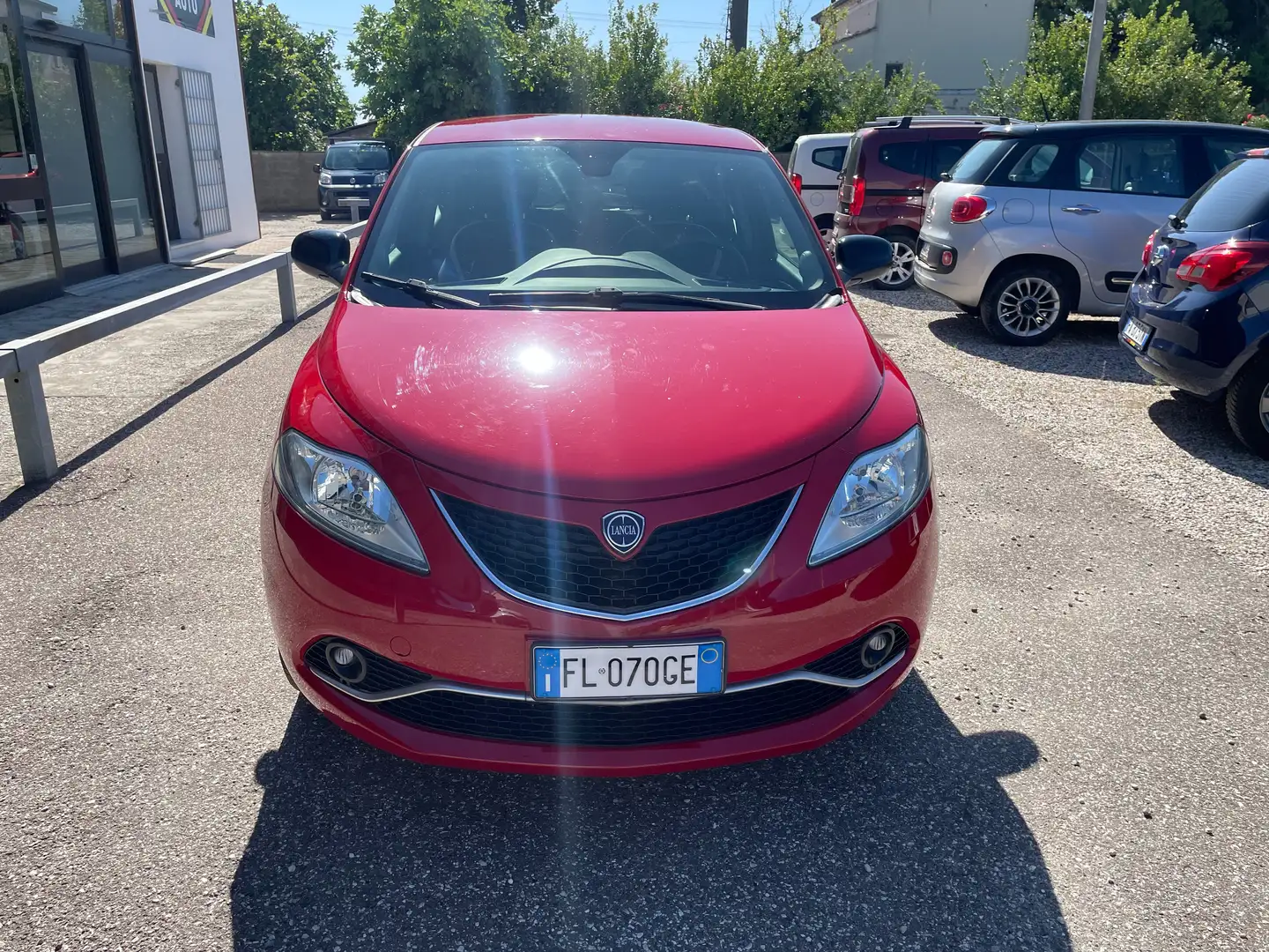 Lancia Ypsilon Ypsilon III 2015 1.2 Silver ecochic Gpl 69cv Rouge - 2