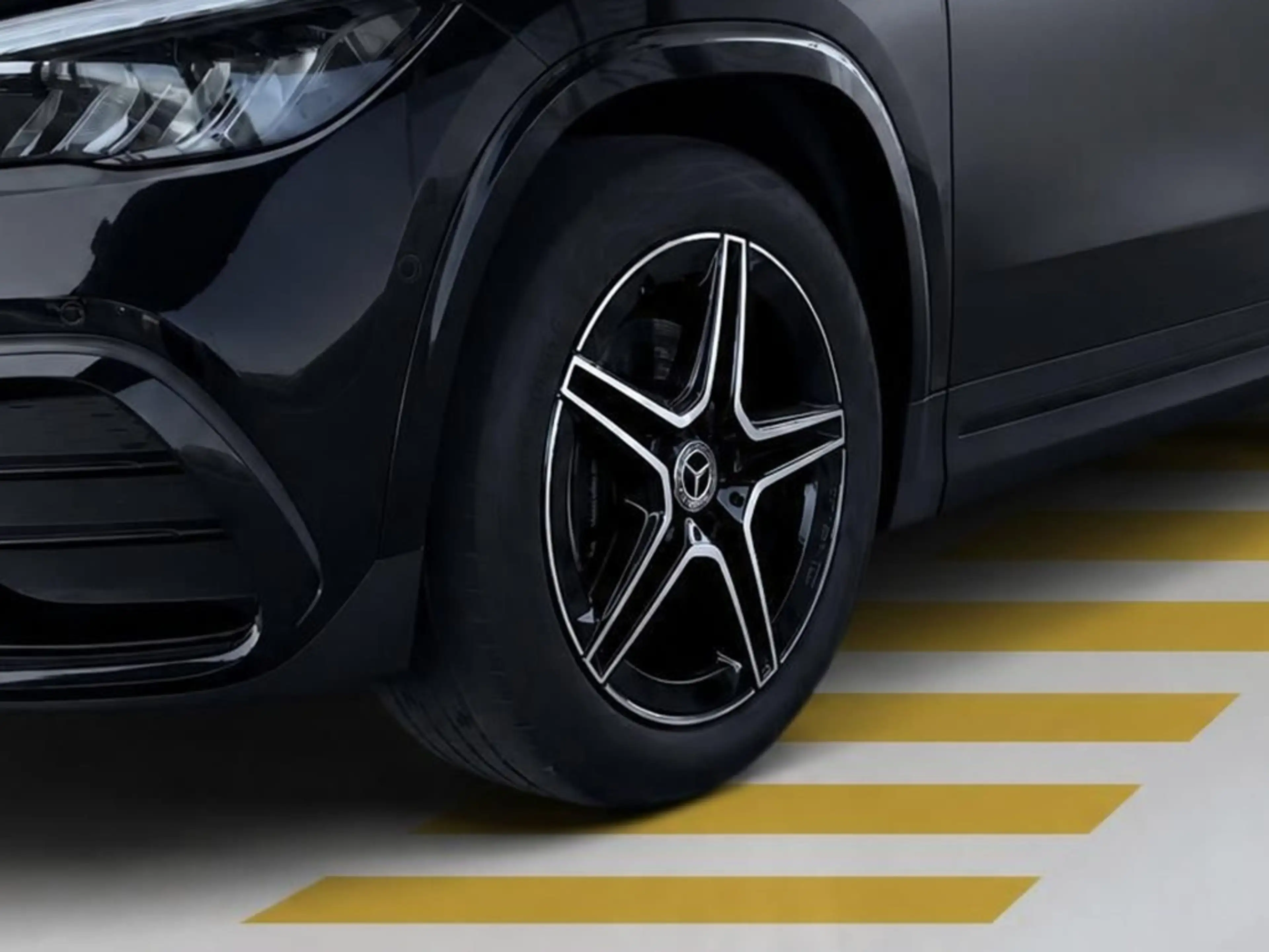 Mercedes-Benz GLA 180 d AMG KAMERA DISTRO AHK SHZ LED NIGHT — photo 6