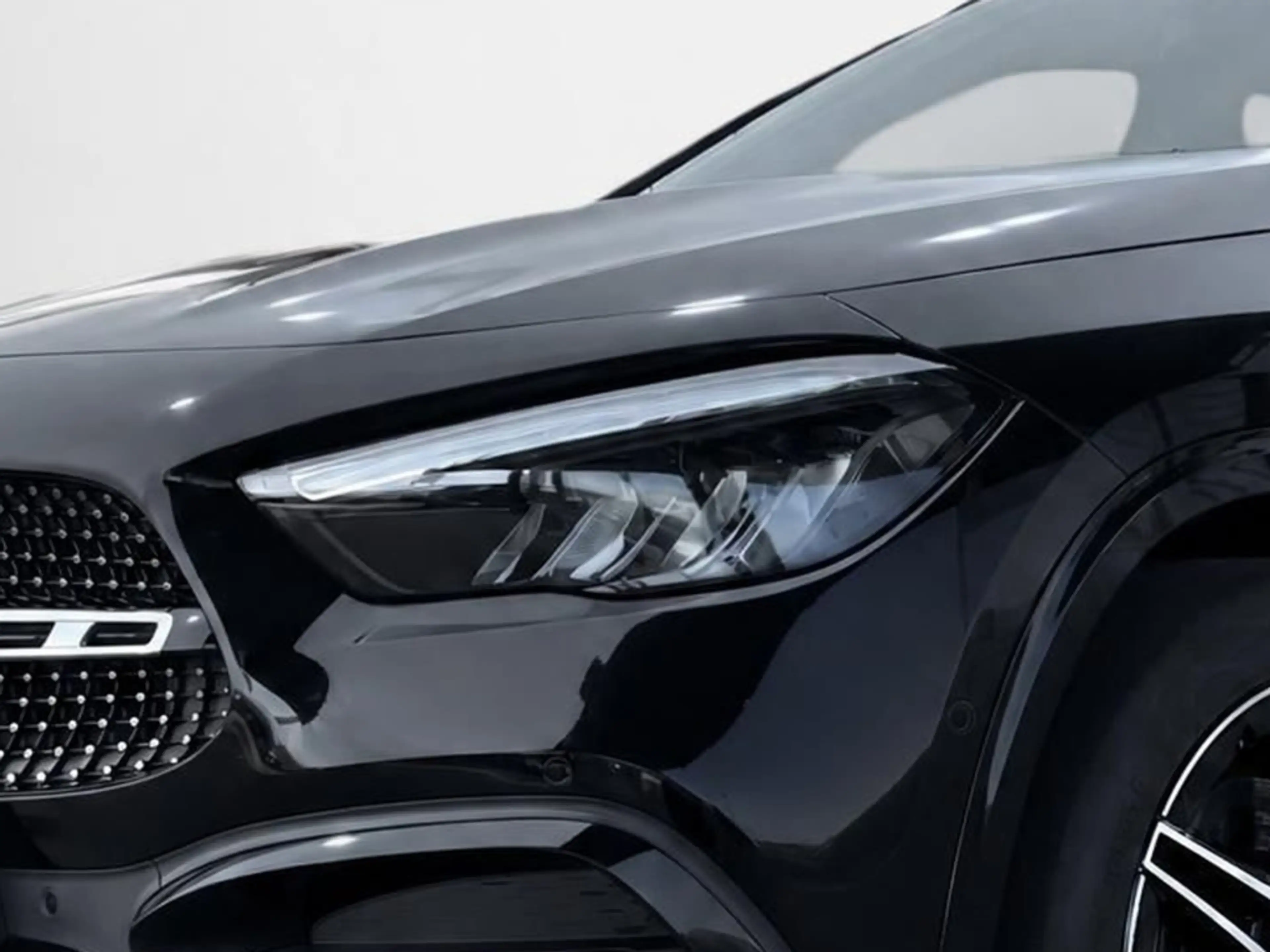 Mercedes-Benz GLA 180 d AMG KAMERA DISTRO AHK SHZ LED NIGHT — photo 5