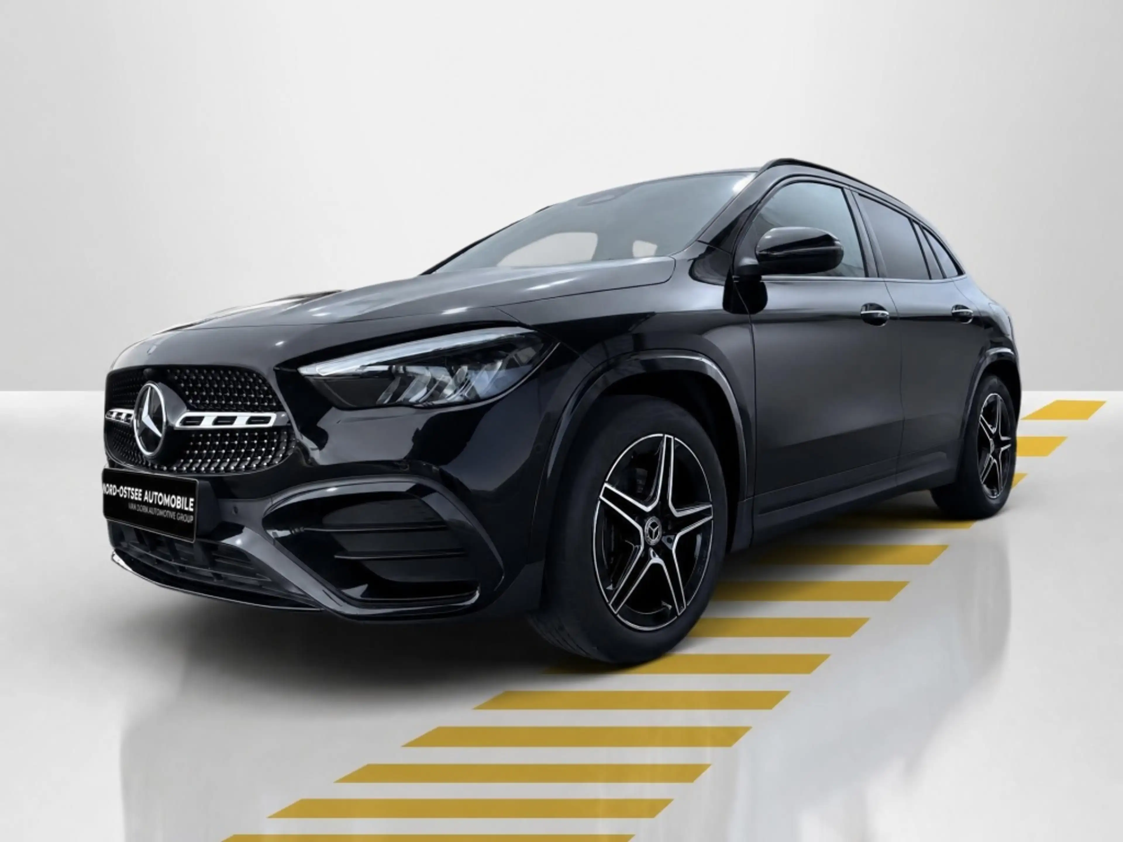 Mercedes-Benz GLA 180 d AMG KAMERA DISTRO AHK SHZ LED NIGHT — photo 4
