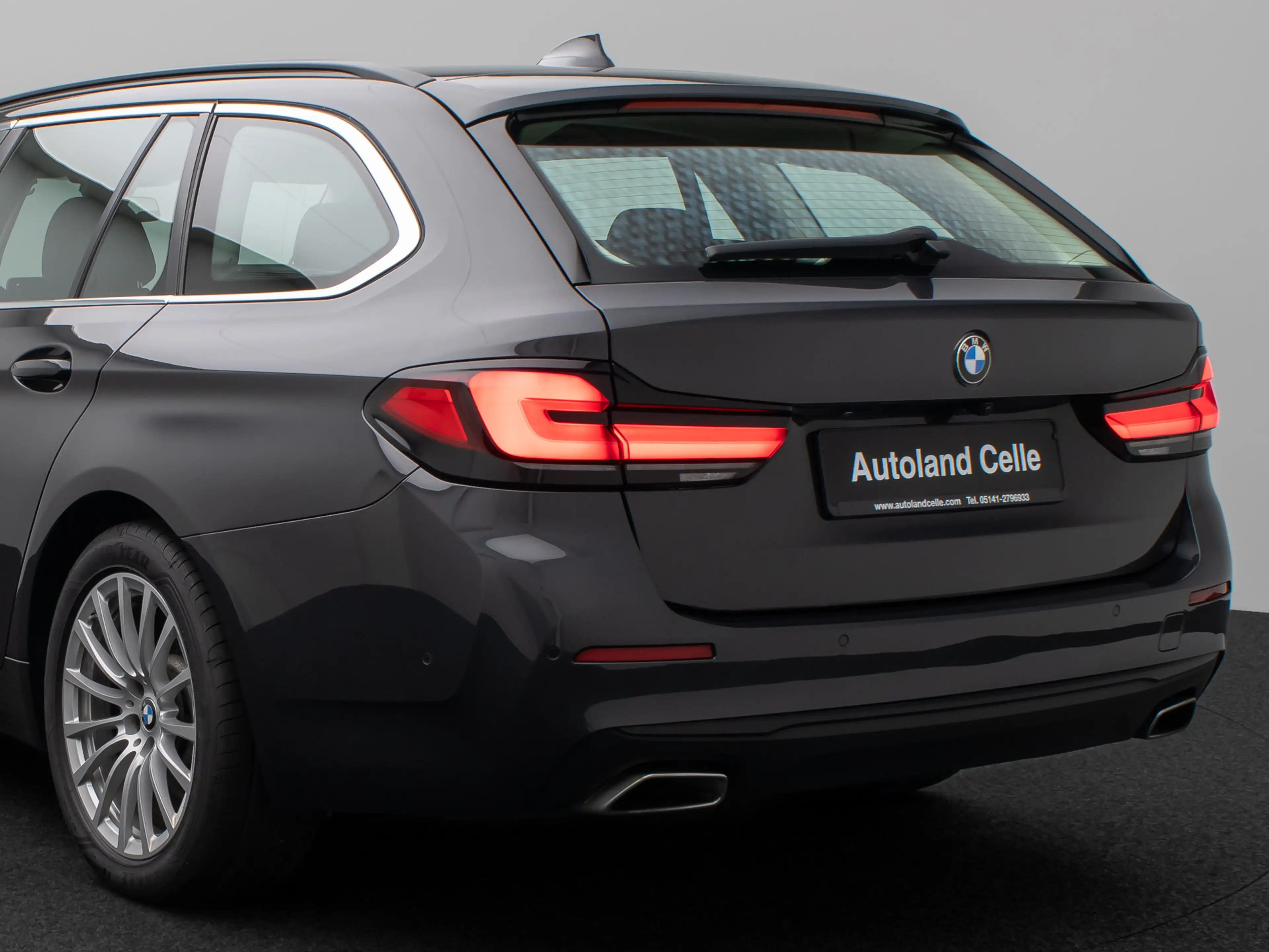 BMW 520 Kamera HUD DAB 4xKlima DrivingAssist Alarm — photo 15