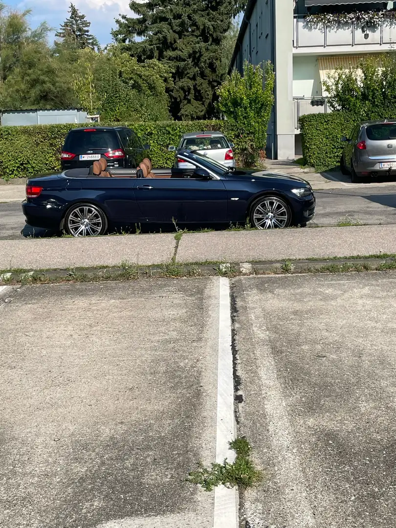 BMW 325 325i Cabrio Aut. Blauw - 2