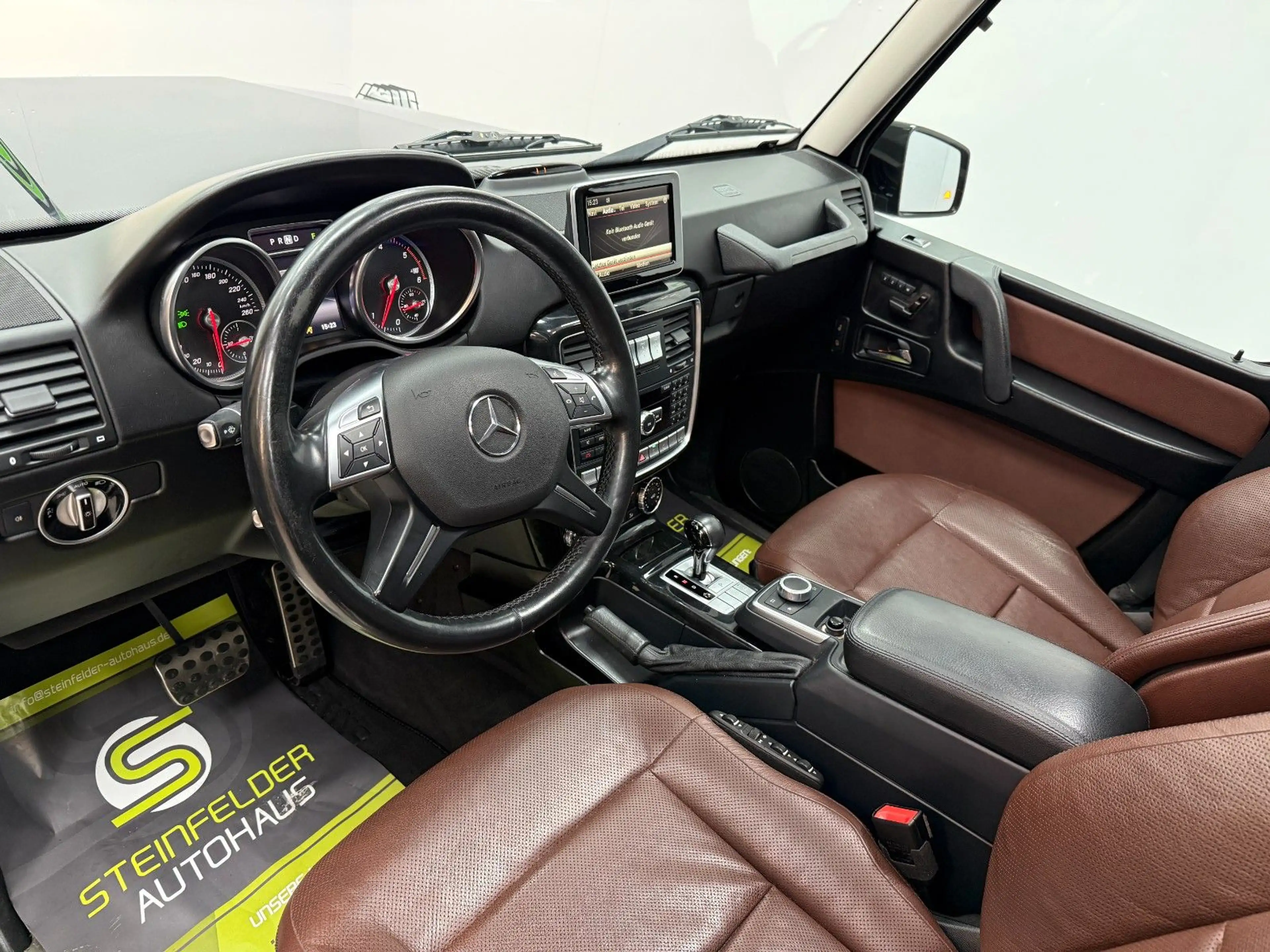 Mercedes-Benz G 350 d / AMG / S-DACH / MEMORY / AHK / BI-XENON — photo 9