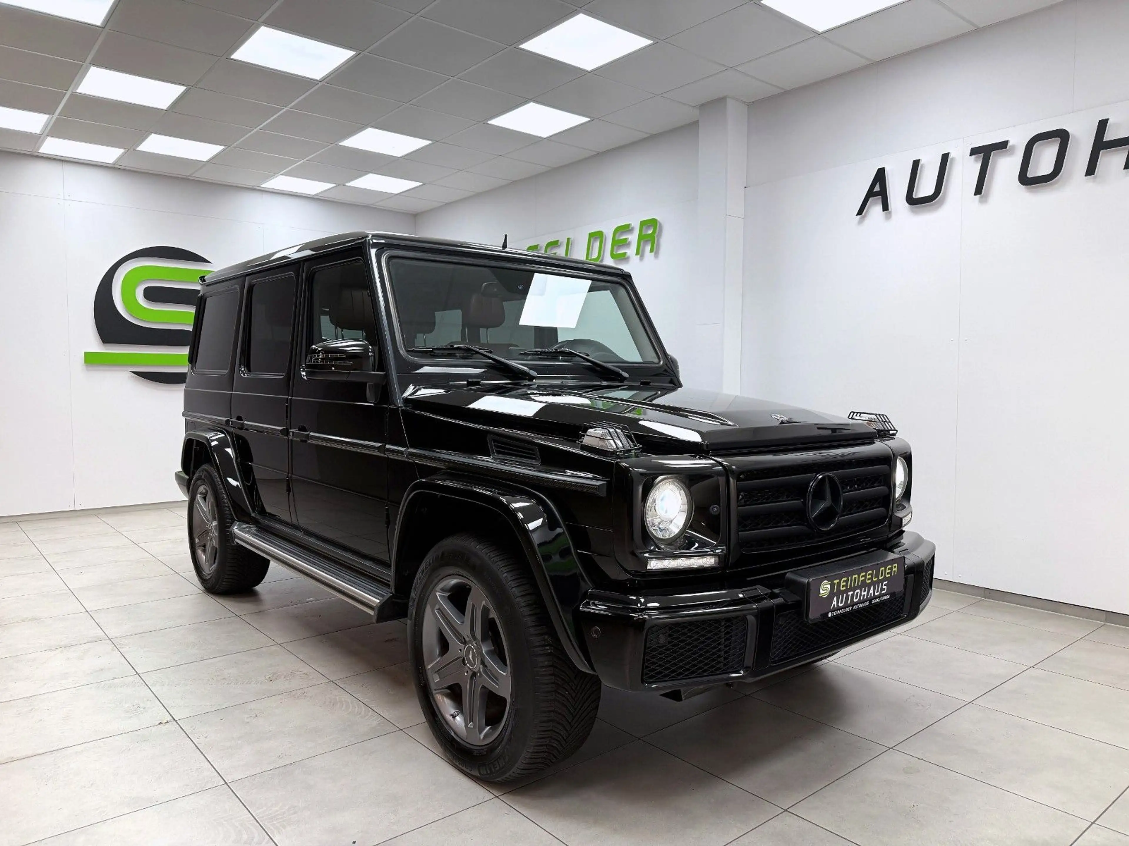 Mercedes-Benz G 350 d / AMG / S-DACH / MEMORY / AHK / BI-XENON