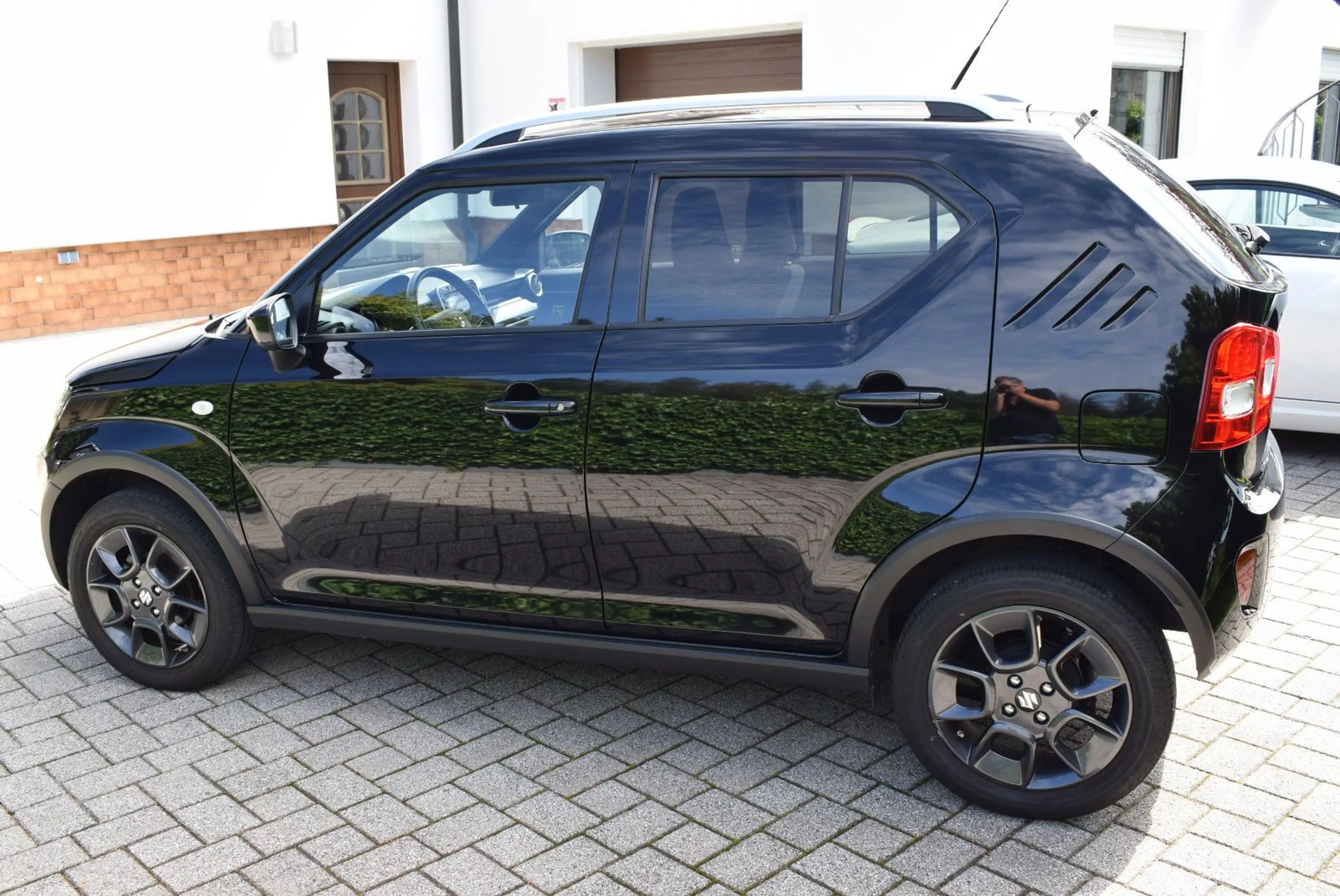 Suzuki Ignis Comfort 4x4 1.Hd/AHK/8-bereift — photo 3