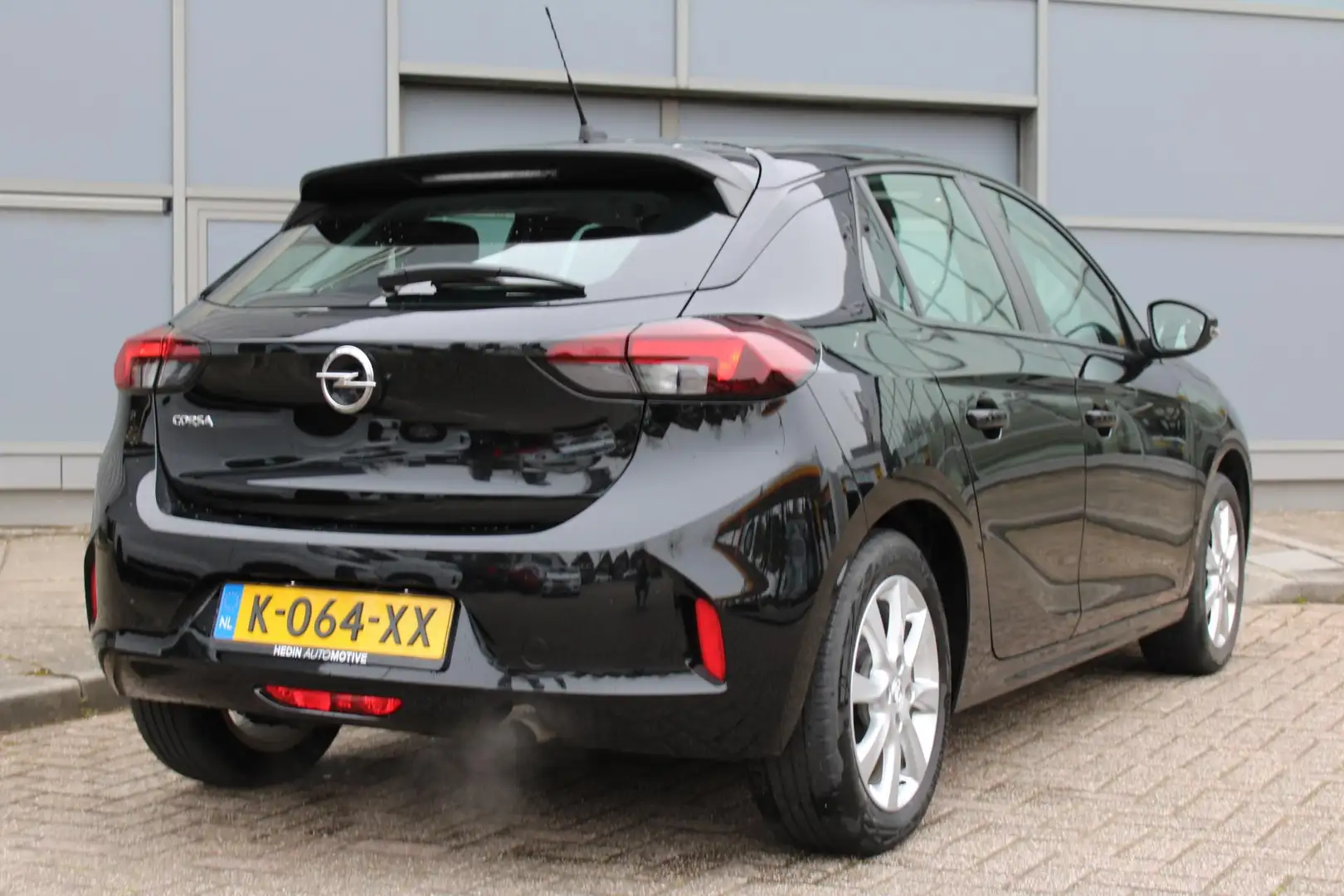 Opel Corsa 1.2 75pk Edition | Navi via App | Airco | Cruise c Zwart - 2