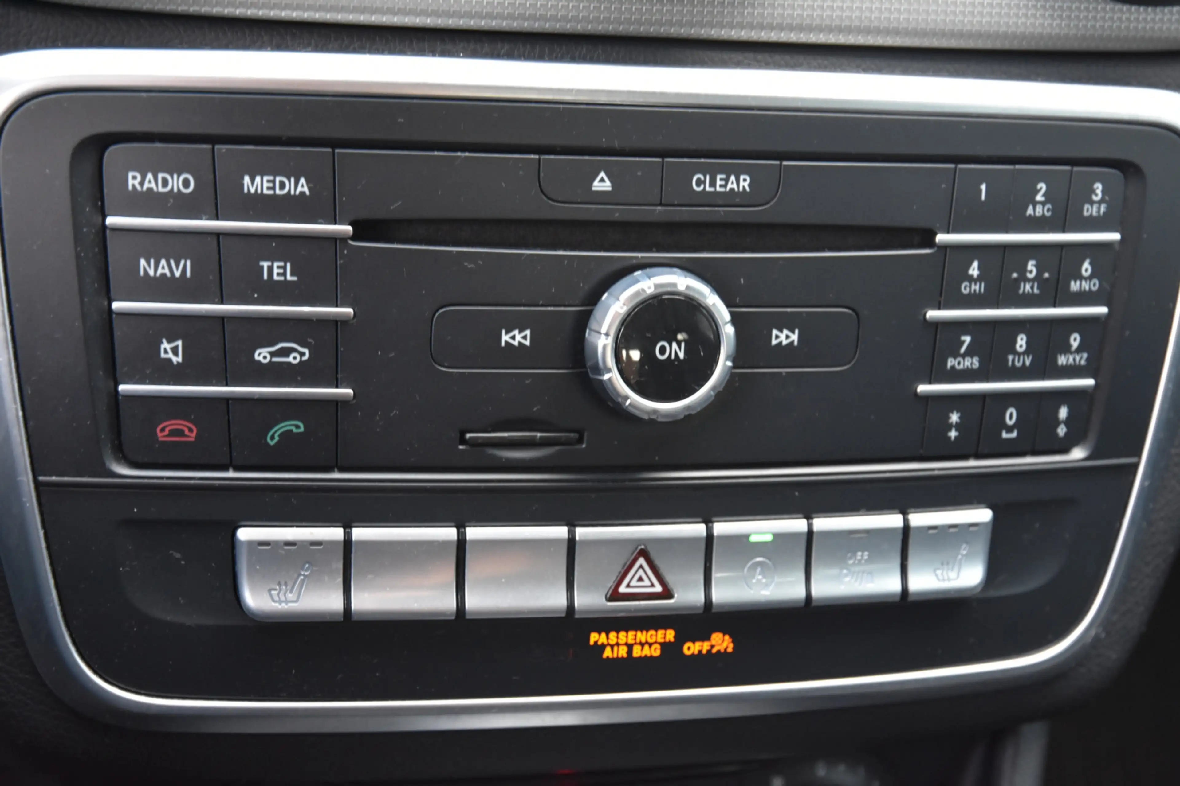 Mercedes-Benz GLA 200 Premium — photo 18