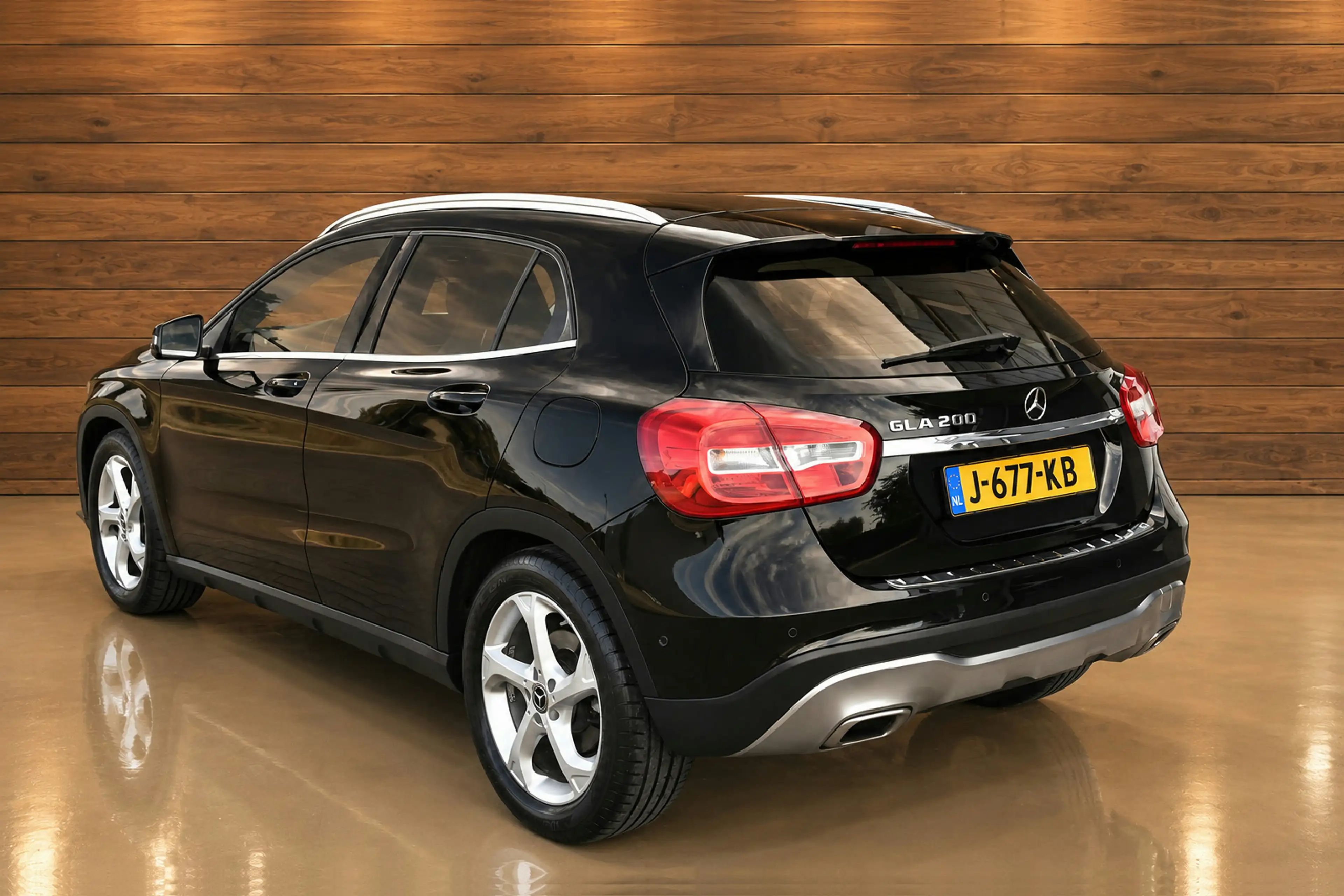 Mercedes-Benz GLA 200 Premium — photo 3