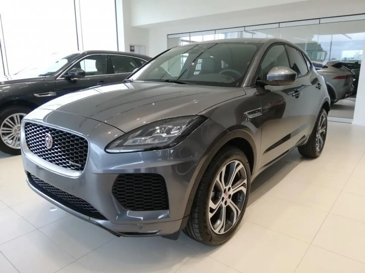 Jaguar E-Pace R-Dynamic SE D150 Gris - 1