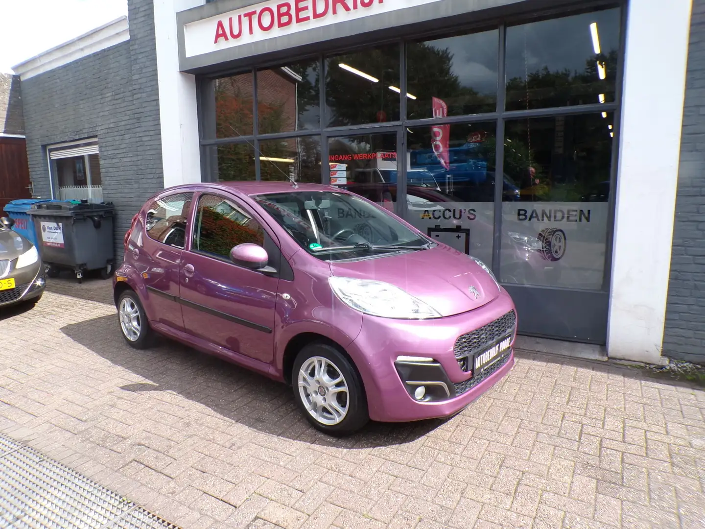 Peugeot 107 1.0 5-Drs Automaat AIRCO,NIEUWE APK !!! Paars - 2