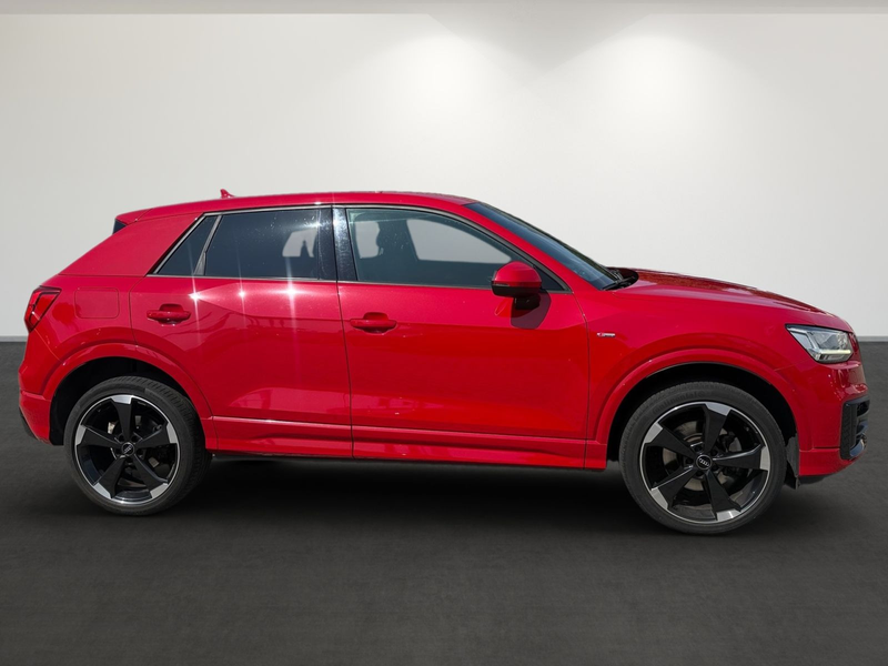 Audi Q2 2,0 TFSI quattro sport Tecnology Navi B&O — photo 4