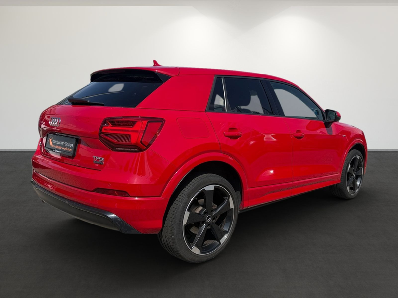 Audi Q2 2,0 TFSI quattro sport Tecnology Navi B&O — photo 5