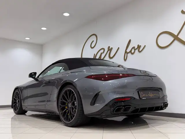 Mercedes-Benz SL view 16