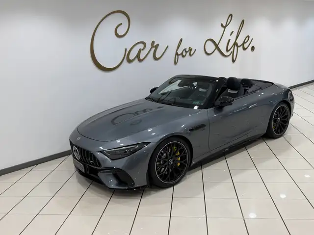 Mercedes-Benz SL view 3