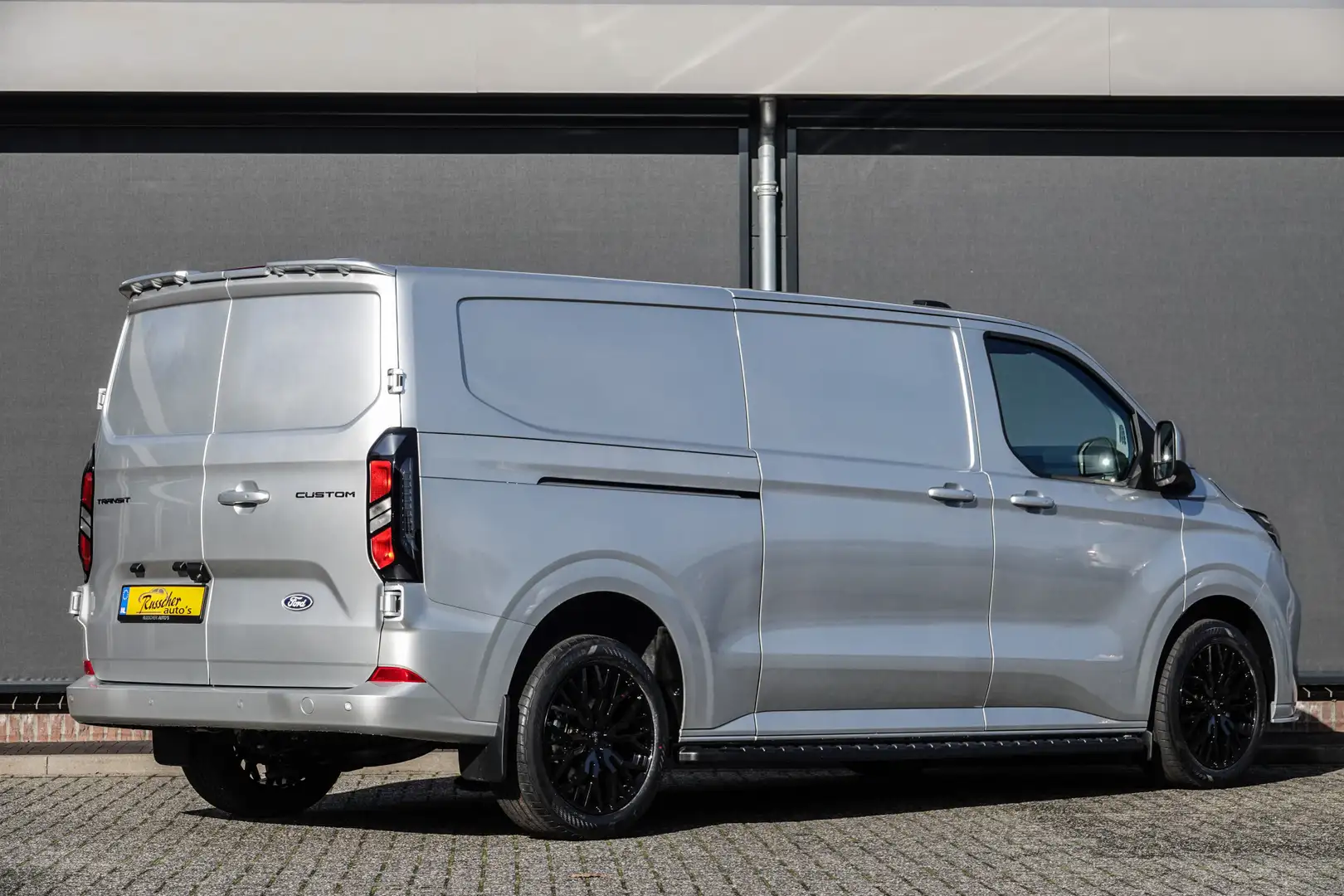 Ford Transit Custom L2H1 2.0Tdci 170Pk Aut. | Limited | 19'' | Spoiler Zilver - 2