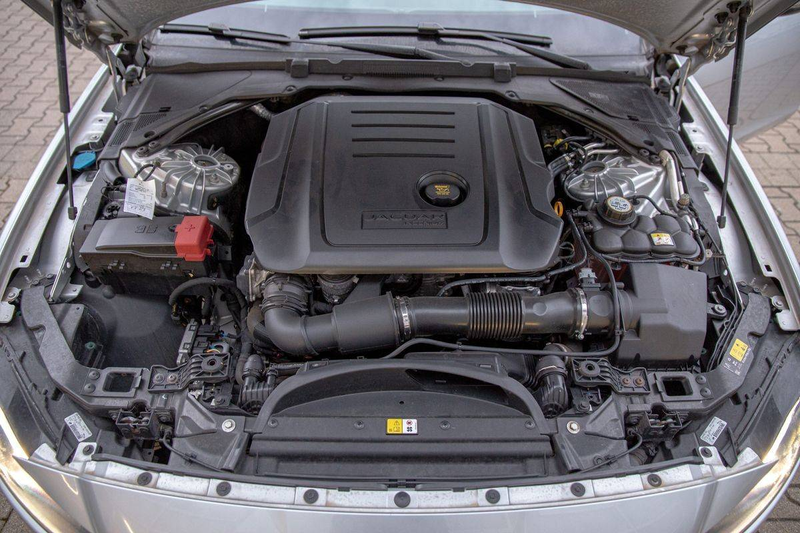 Jaguar XF Prestige — photo 5
