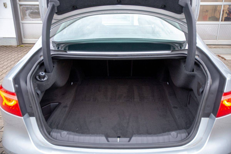 Jaguar XF Prestige — photo 6