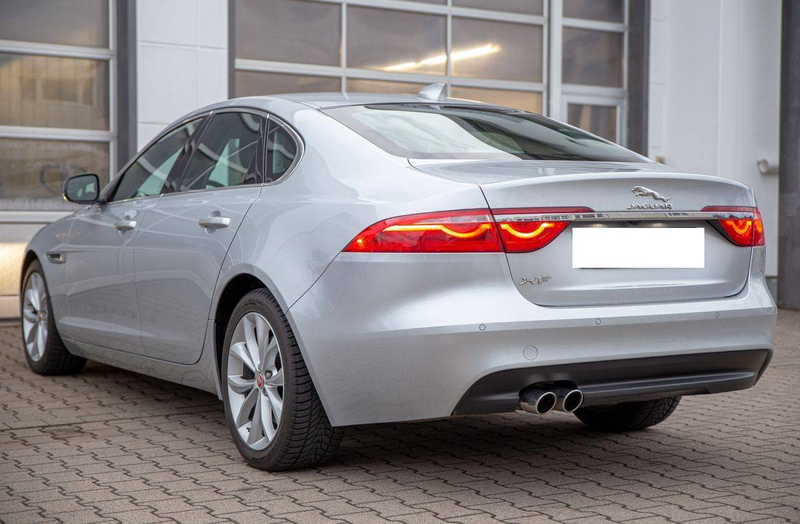 Jaguar XF Prestige — photo 4