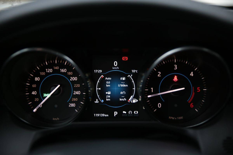 Jaguar XF Prestige — photo 9
