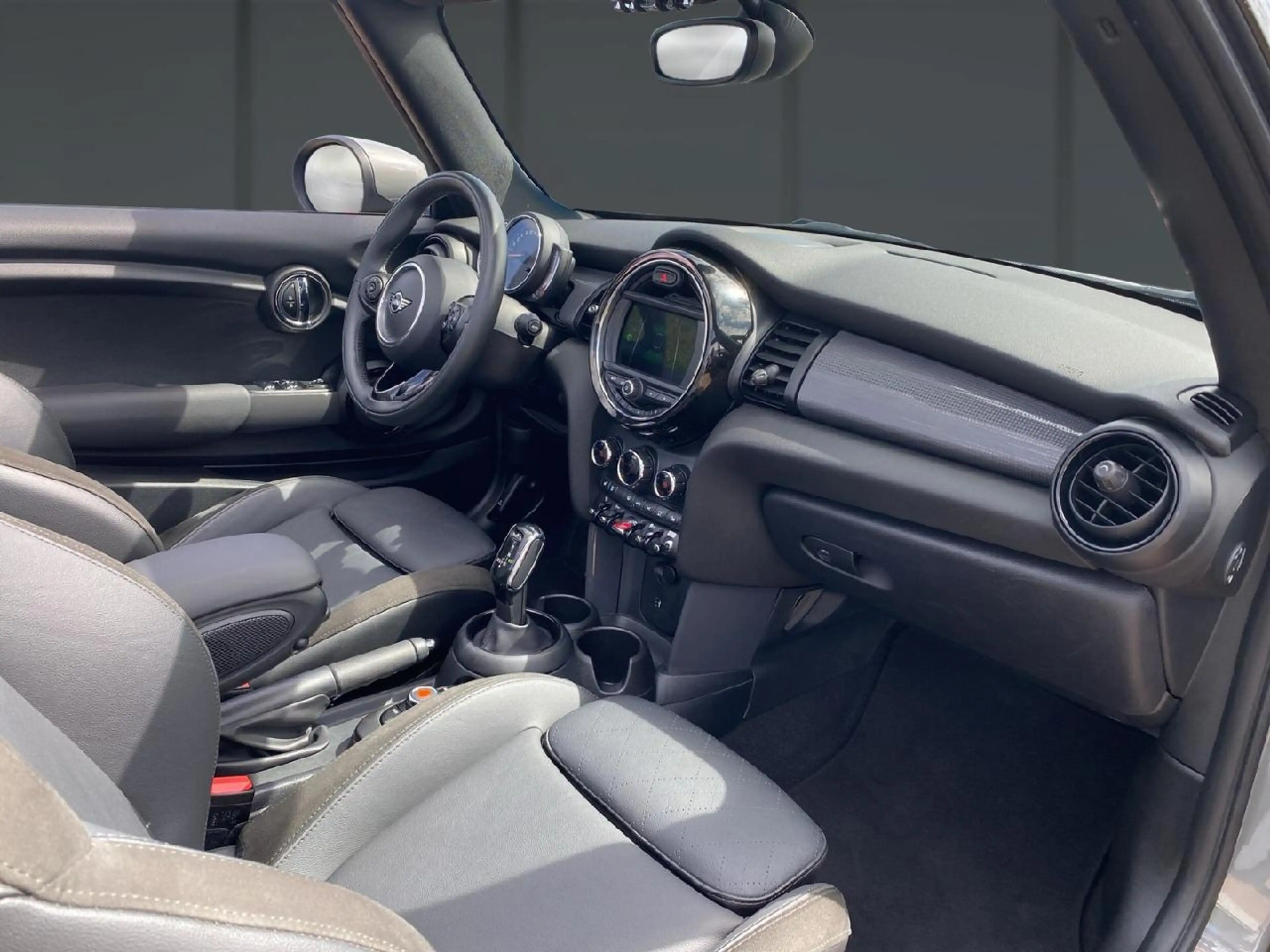 MINI Cooper Cabrio Cooper — photo 6