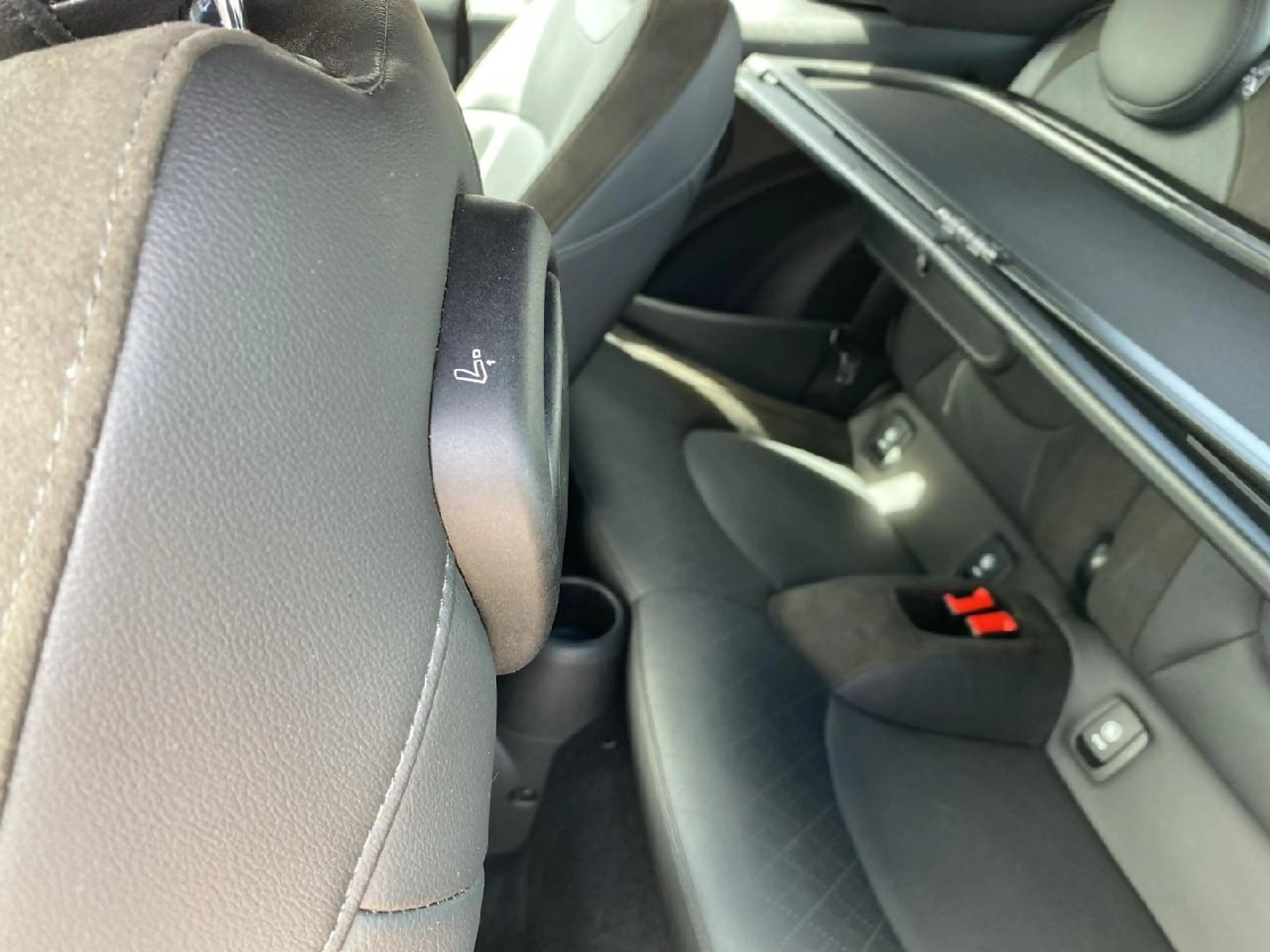 MINI Cooper Cabrio Cooper — photo 11